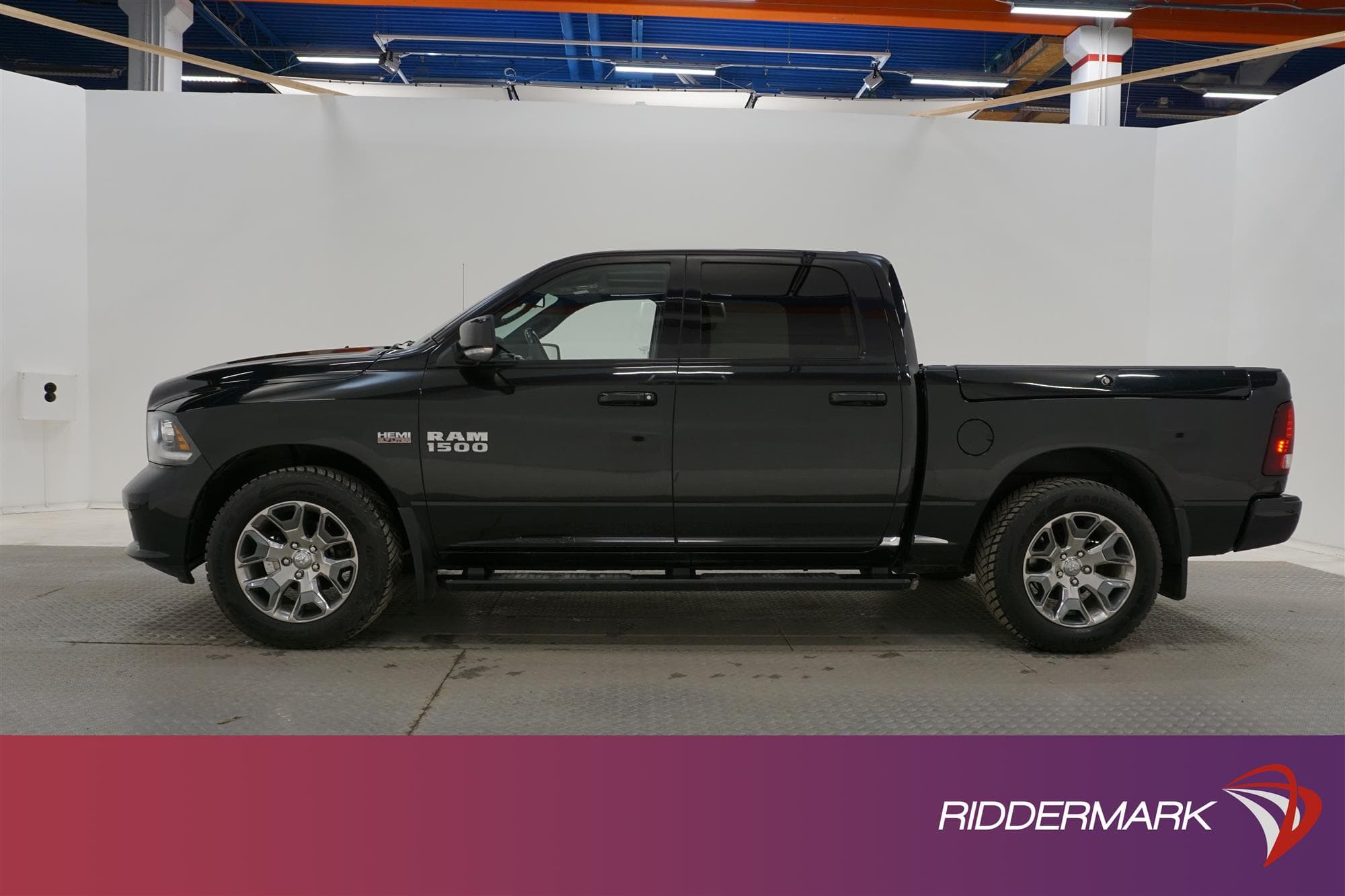 Dodge  Ram Limited 5.7 401hk Eu6  Rambox Luftfjädring Moms