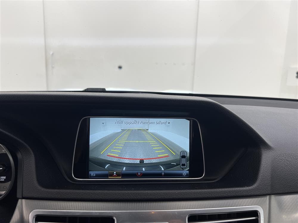 Mercedes-Benz E 220 4MATIC 170hk AMG H/K Kamera Navi Drag