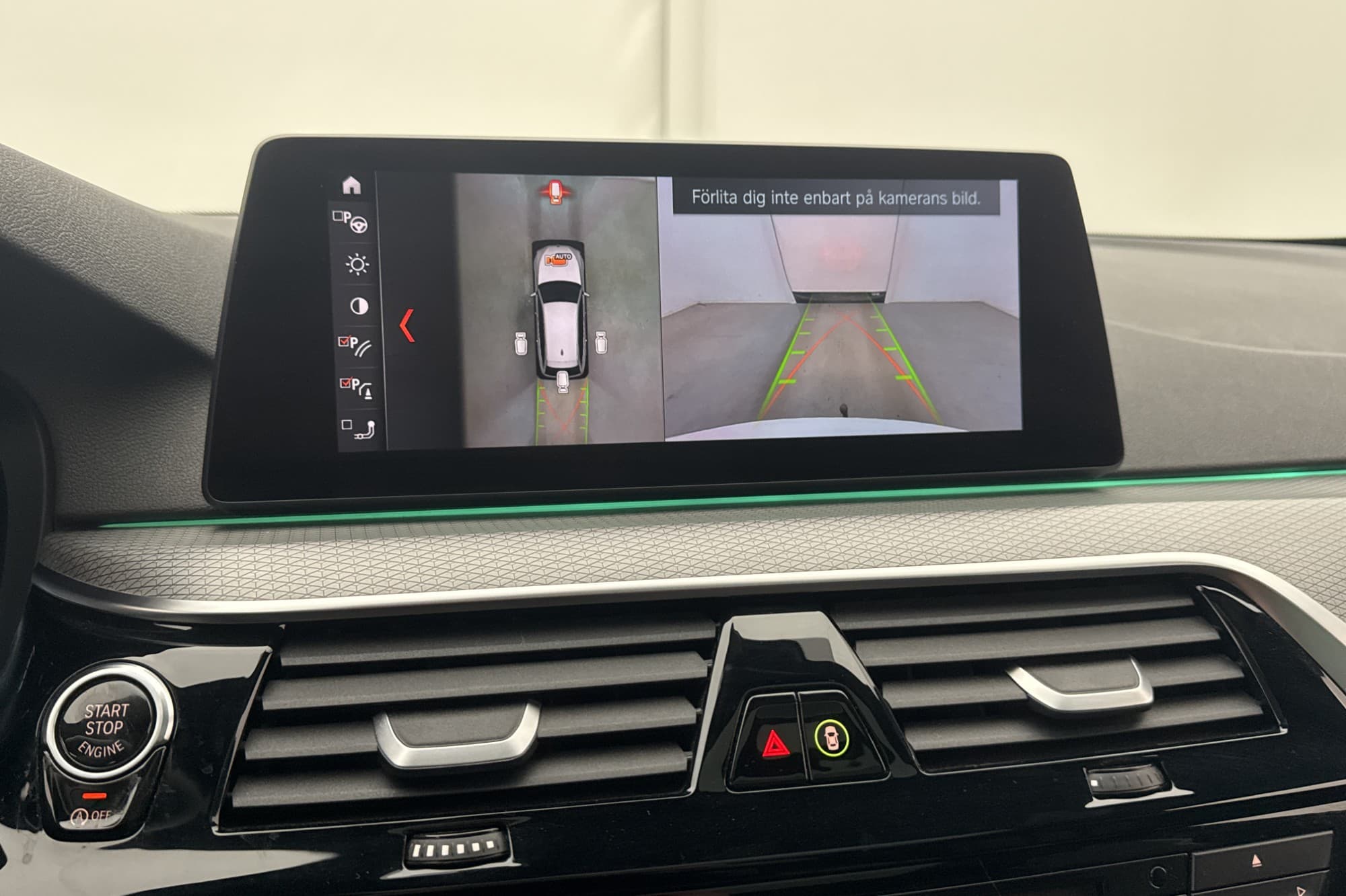 BMW 530 i 252hk xDrive Innovation P-Värm Pano H/K HUD 360°