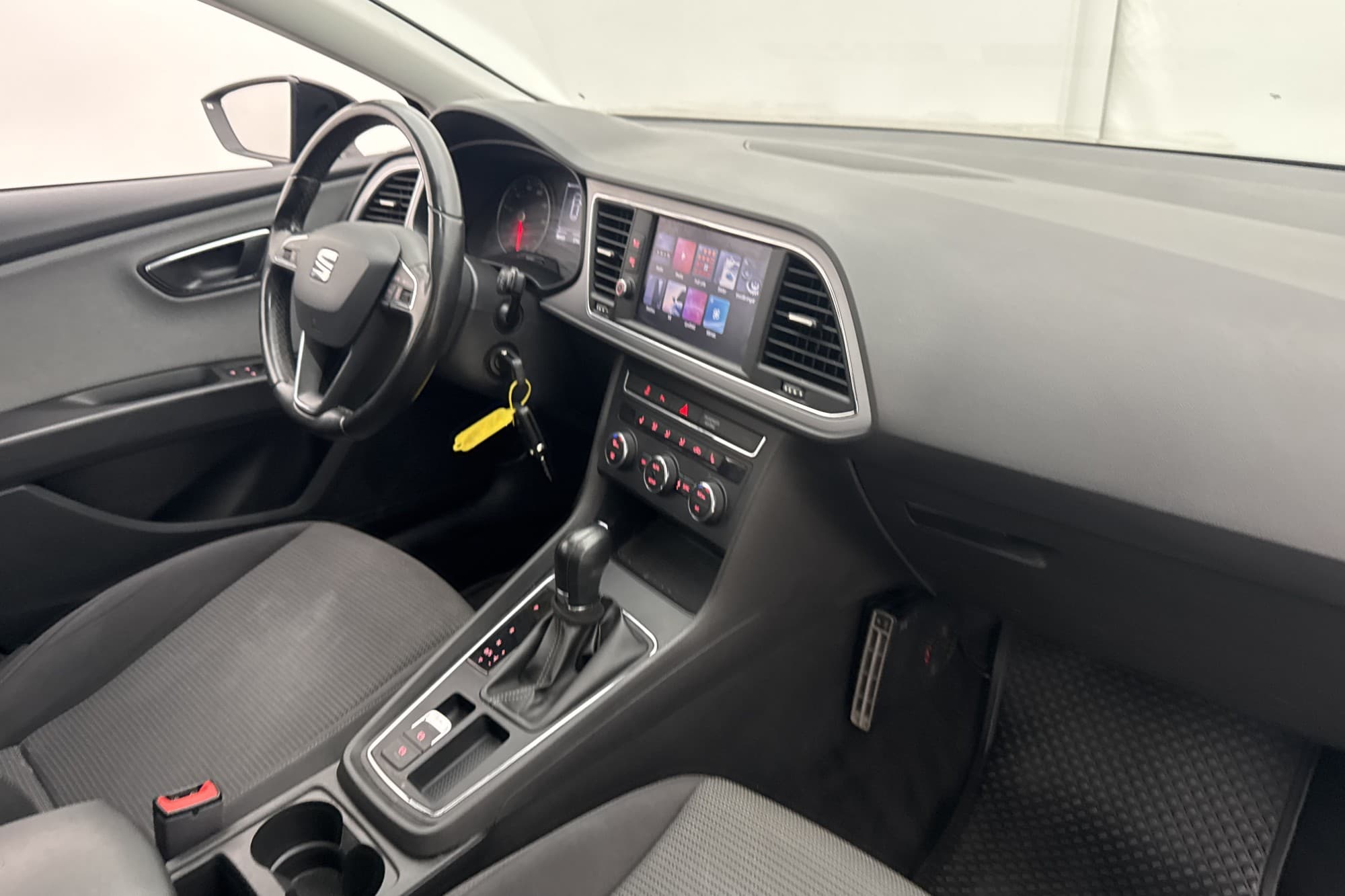 SEAT Leon ST 1.2 TSI 110hk Panorama M&K-värm P-sensorer
