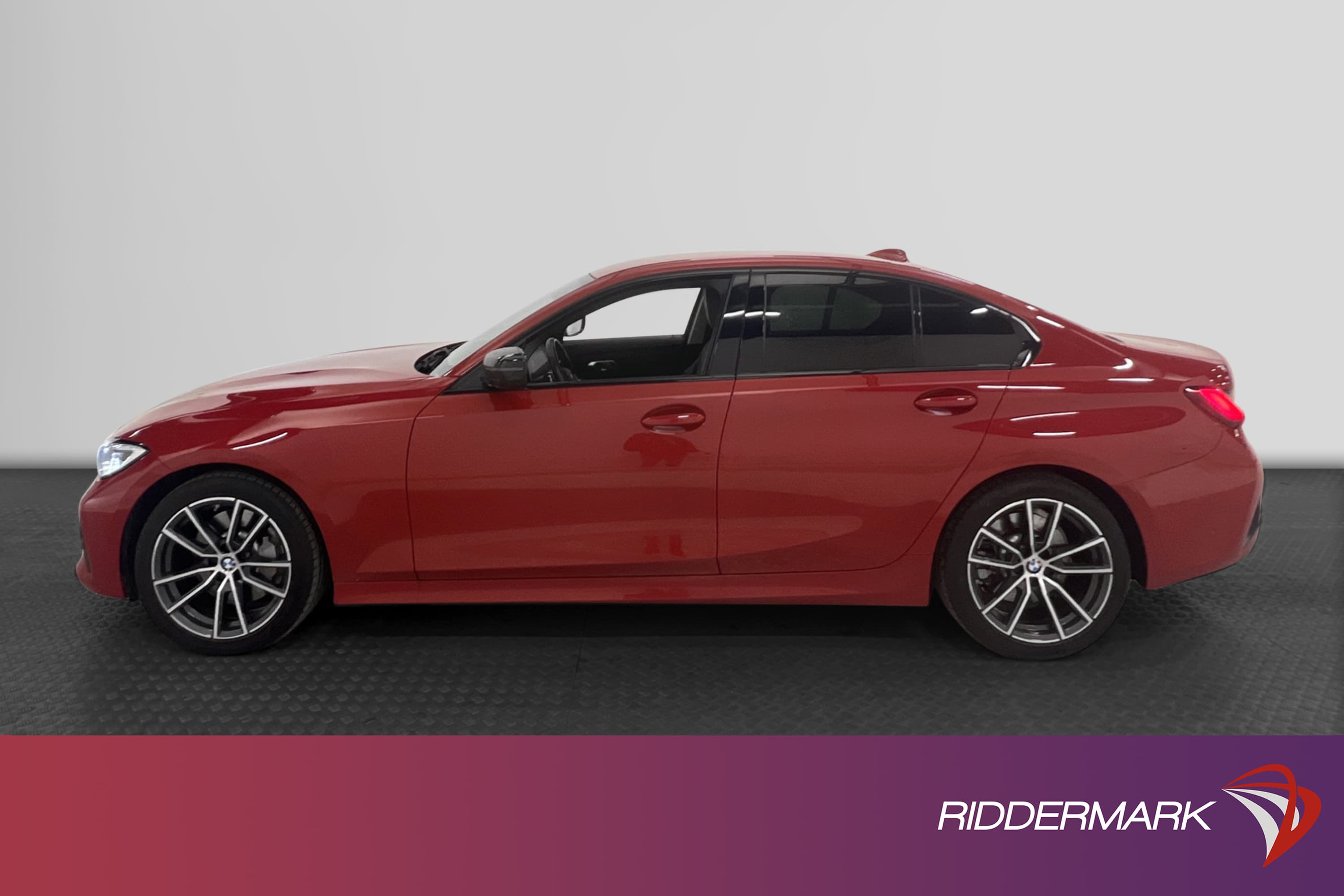 BMW 330i Sedan 258 hk Drag Skinn Navi Backkamera 