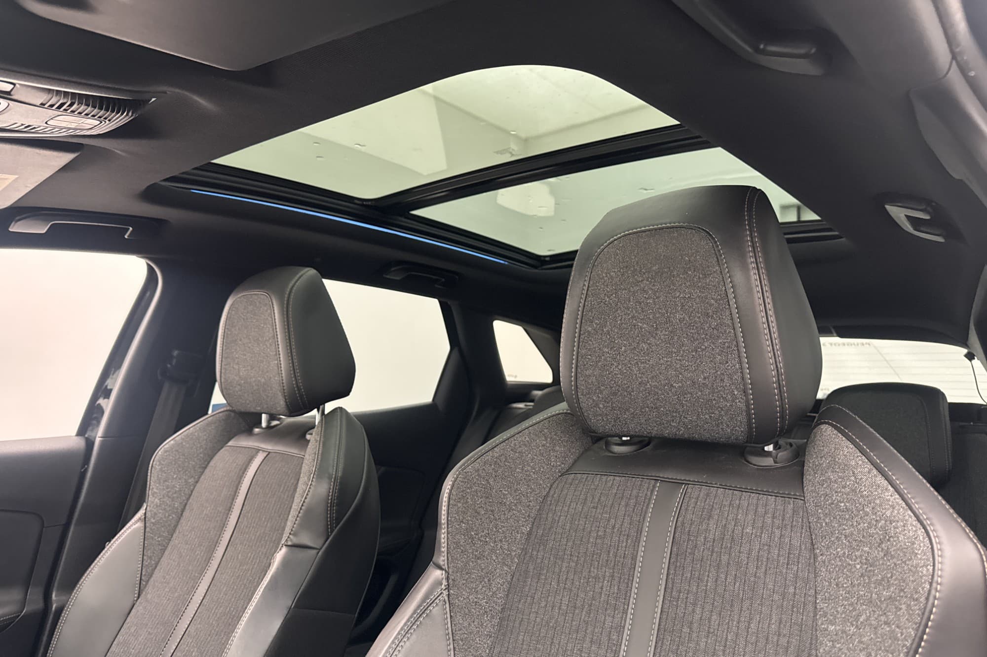 Peugeot 3008 1.2 GT-Line Pano Drag CarPlay P-Sensorer 