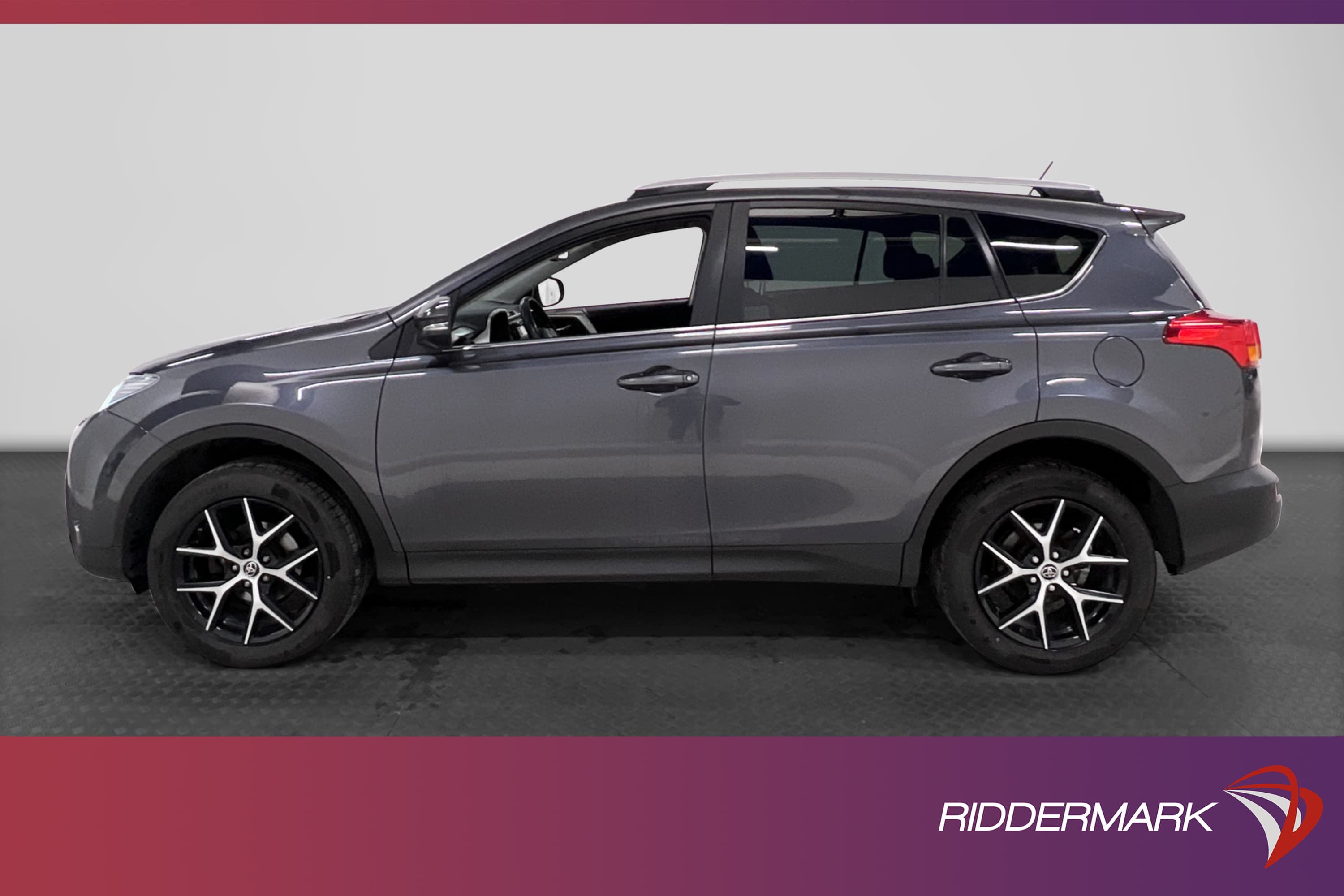 Toyota RAV4 2.0 4WD  152hk