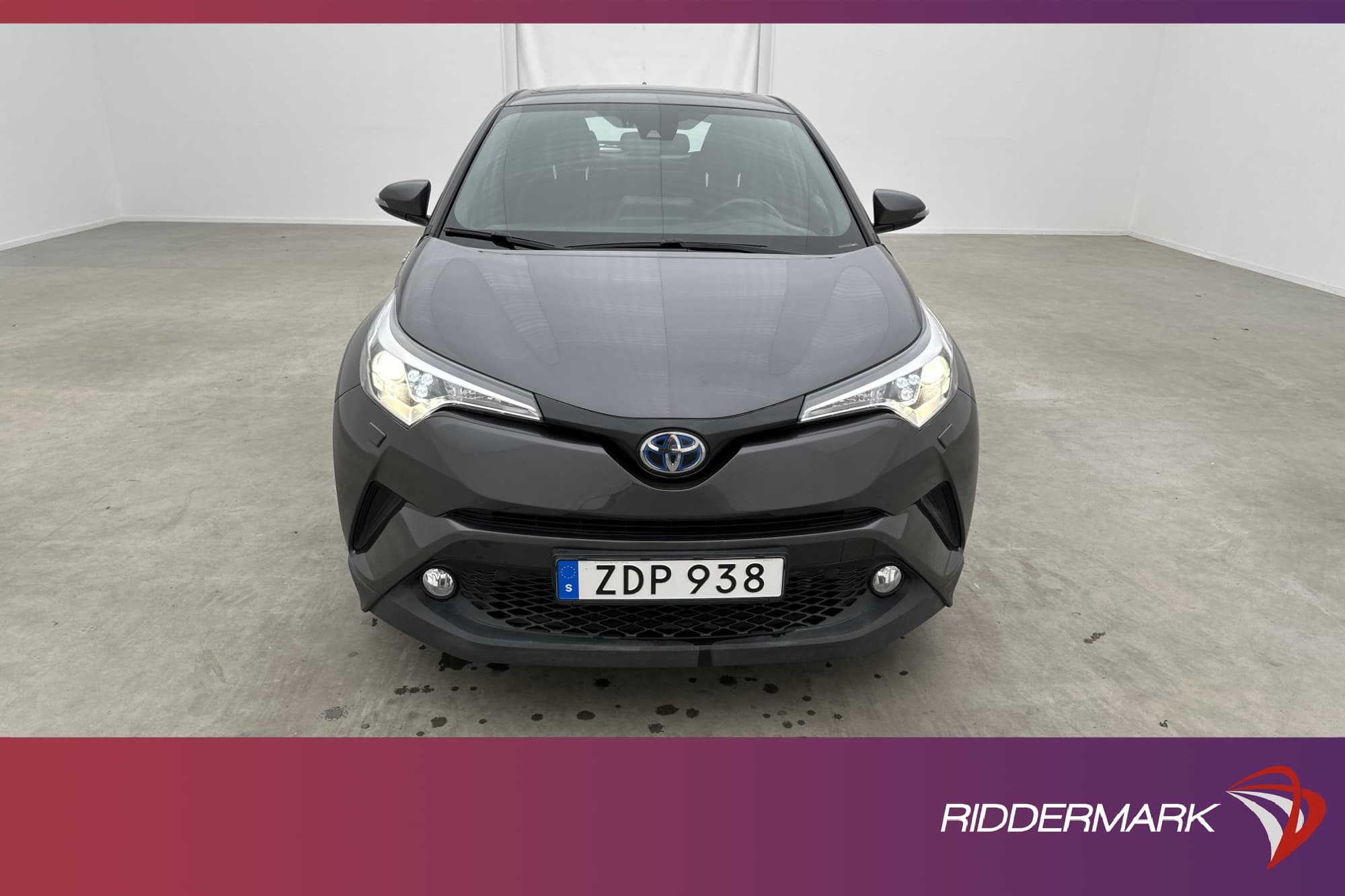 Toyota C-HR Hybrid 122hk