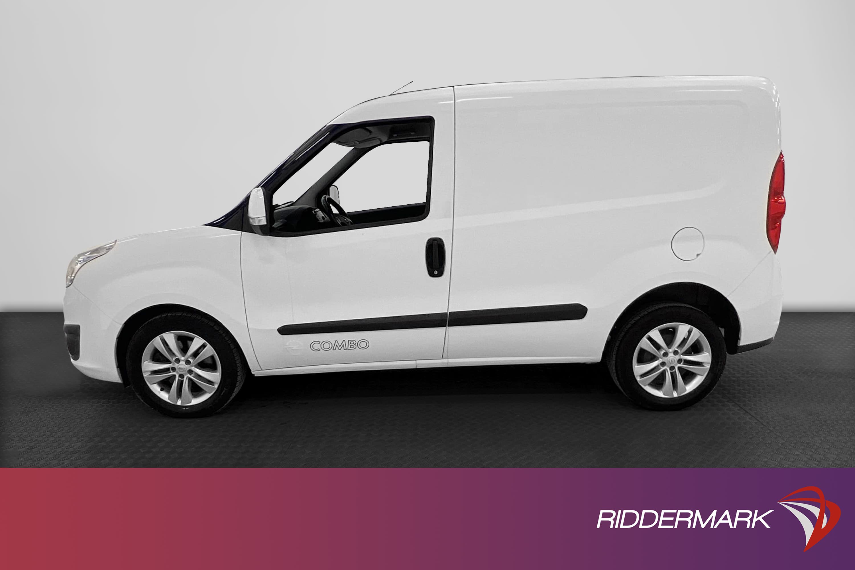 Opel Combo 1.6 102hk Dragkrok V-inr Ny-kamrem PDC Nyservad