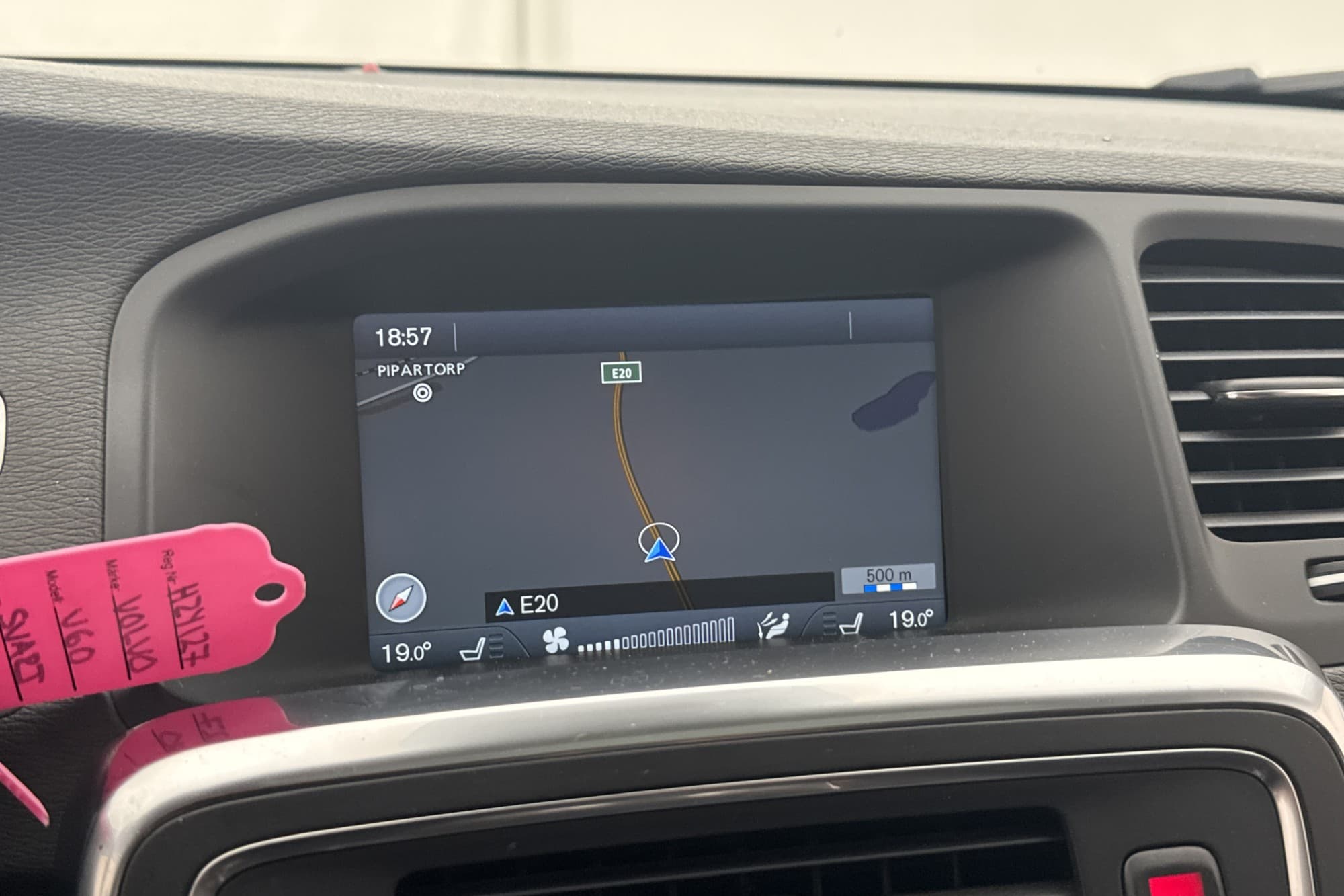 Volvo V60 D3 Momentum VOC Taklucka Värmare Navi Sensorer