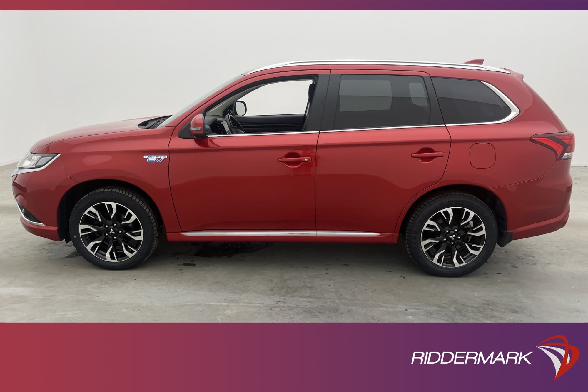 Mitsubishi Outlander P-HEV 4WD 203hk