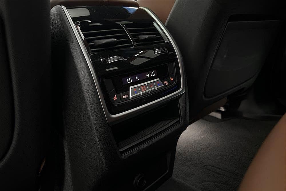 BMW X5 xDrive30d 286hk MHEV Innovation 360 Harman Pano interiör