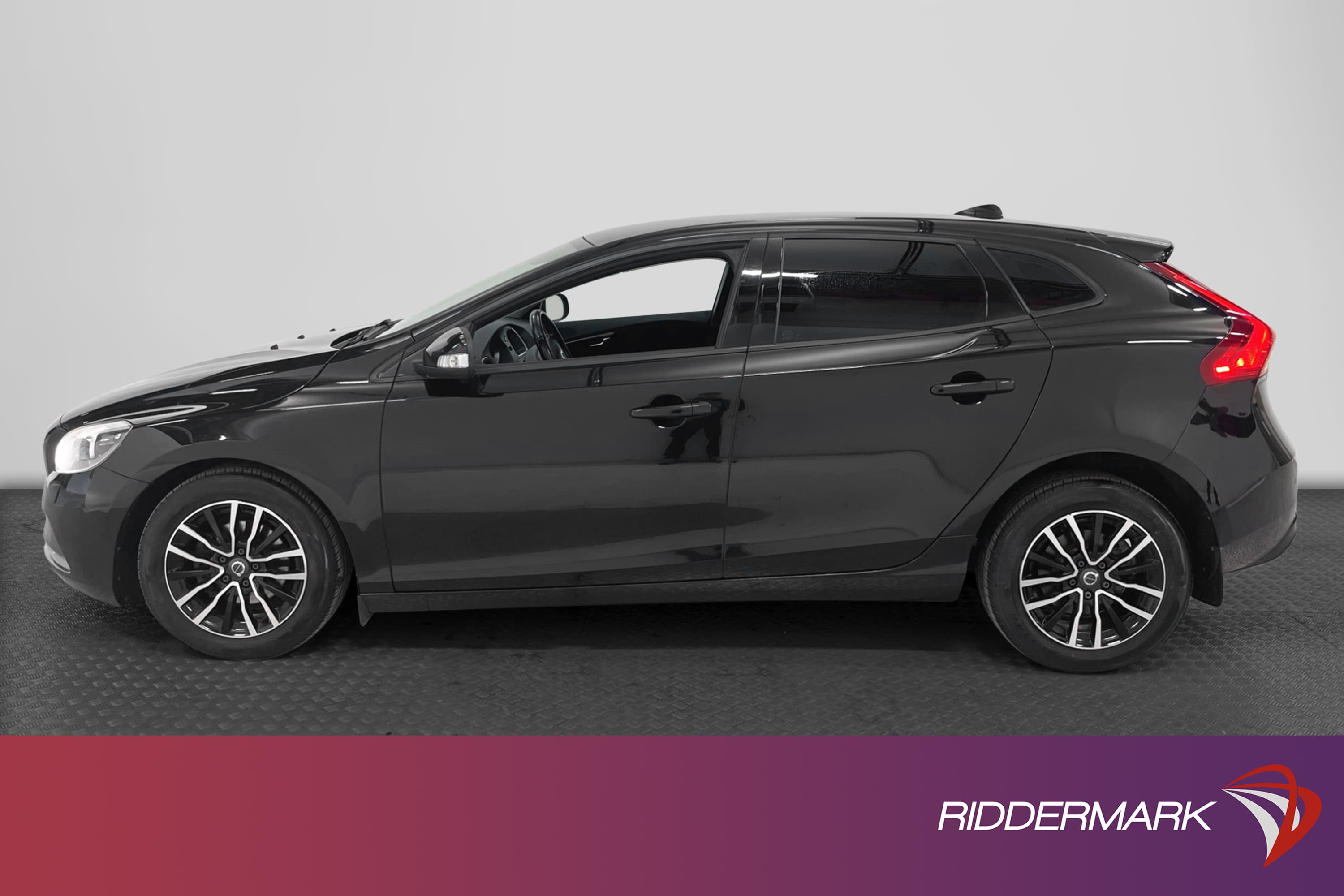 Volvo V40 D2