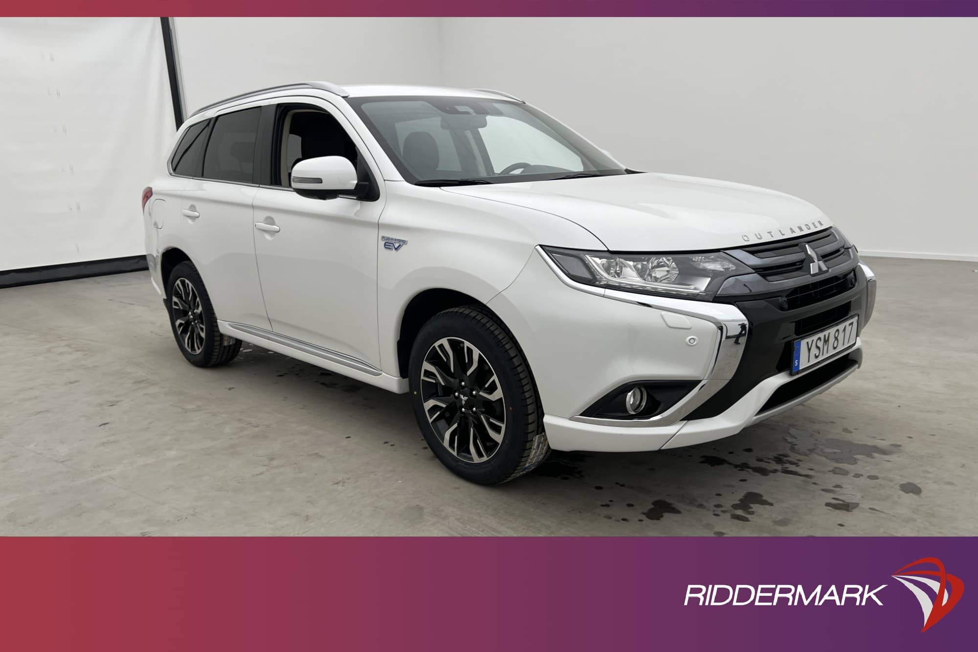 Mitsubishi Outlander P-HEV 4WD 203hk