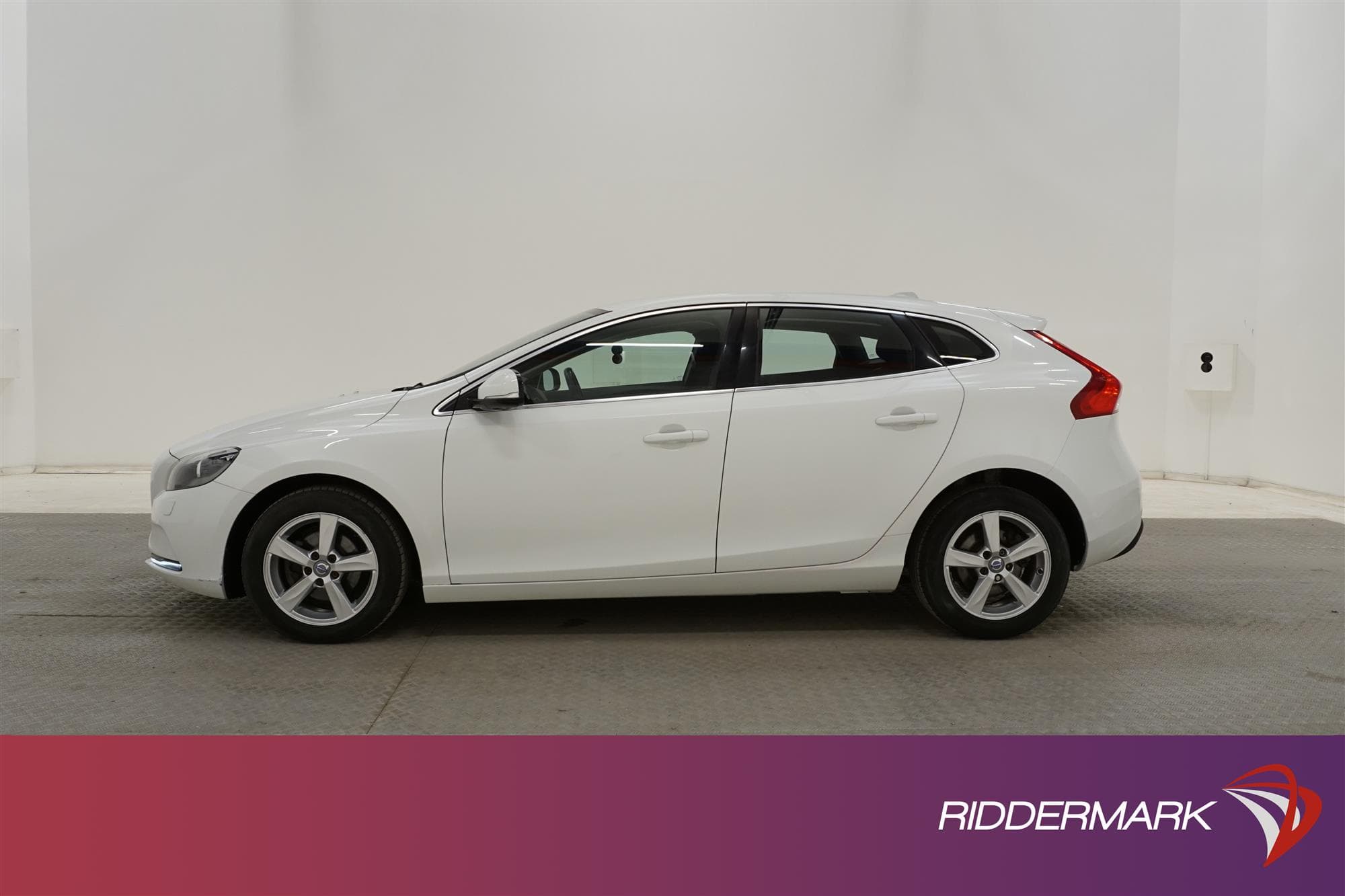 Volvo V40 D2