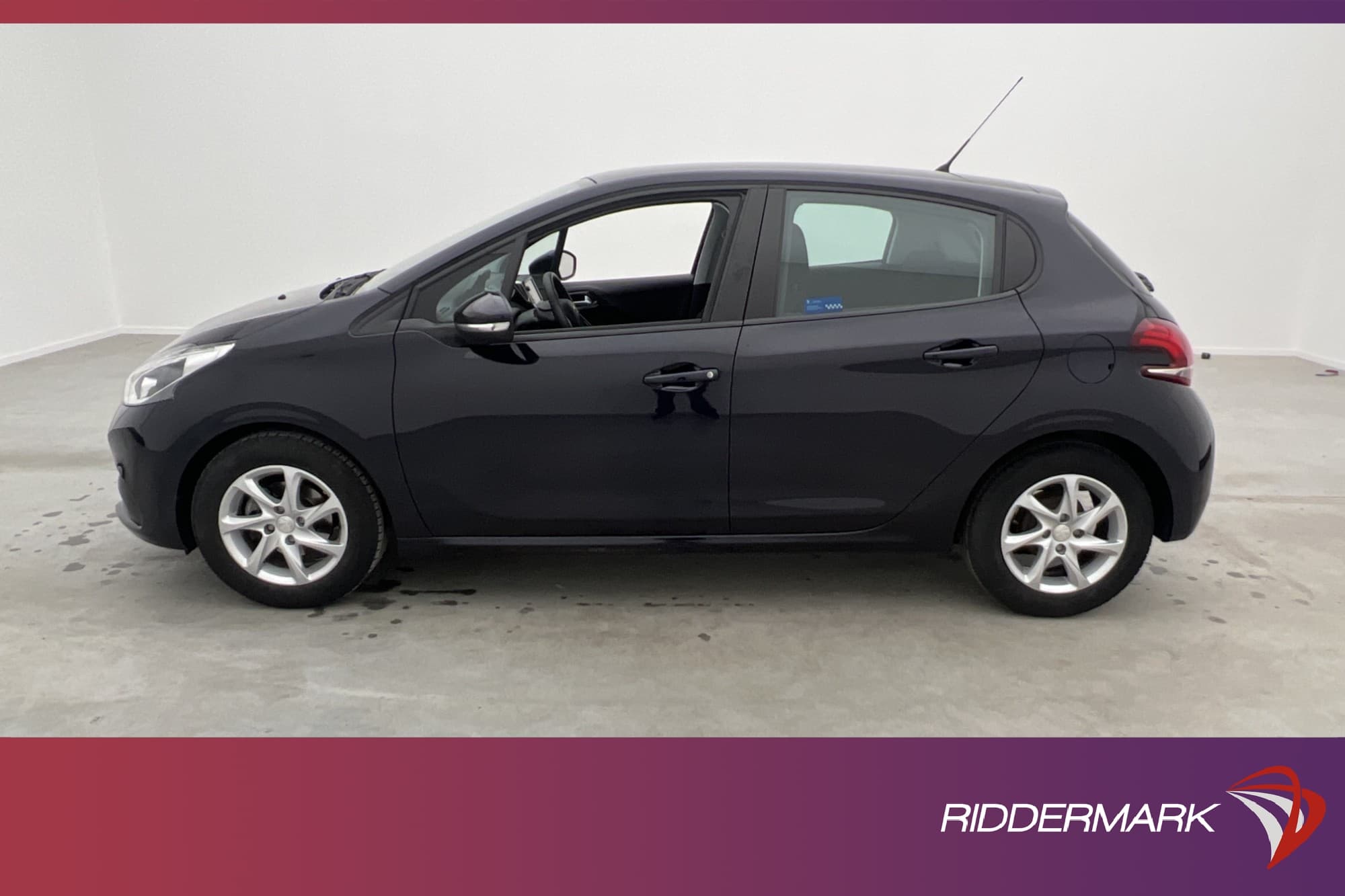 Peugeot 208 1.2 VTi  360 kr Skatt 0,39L/mil  82hk