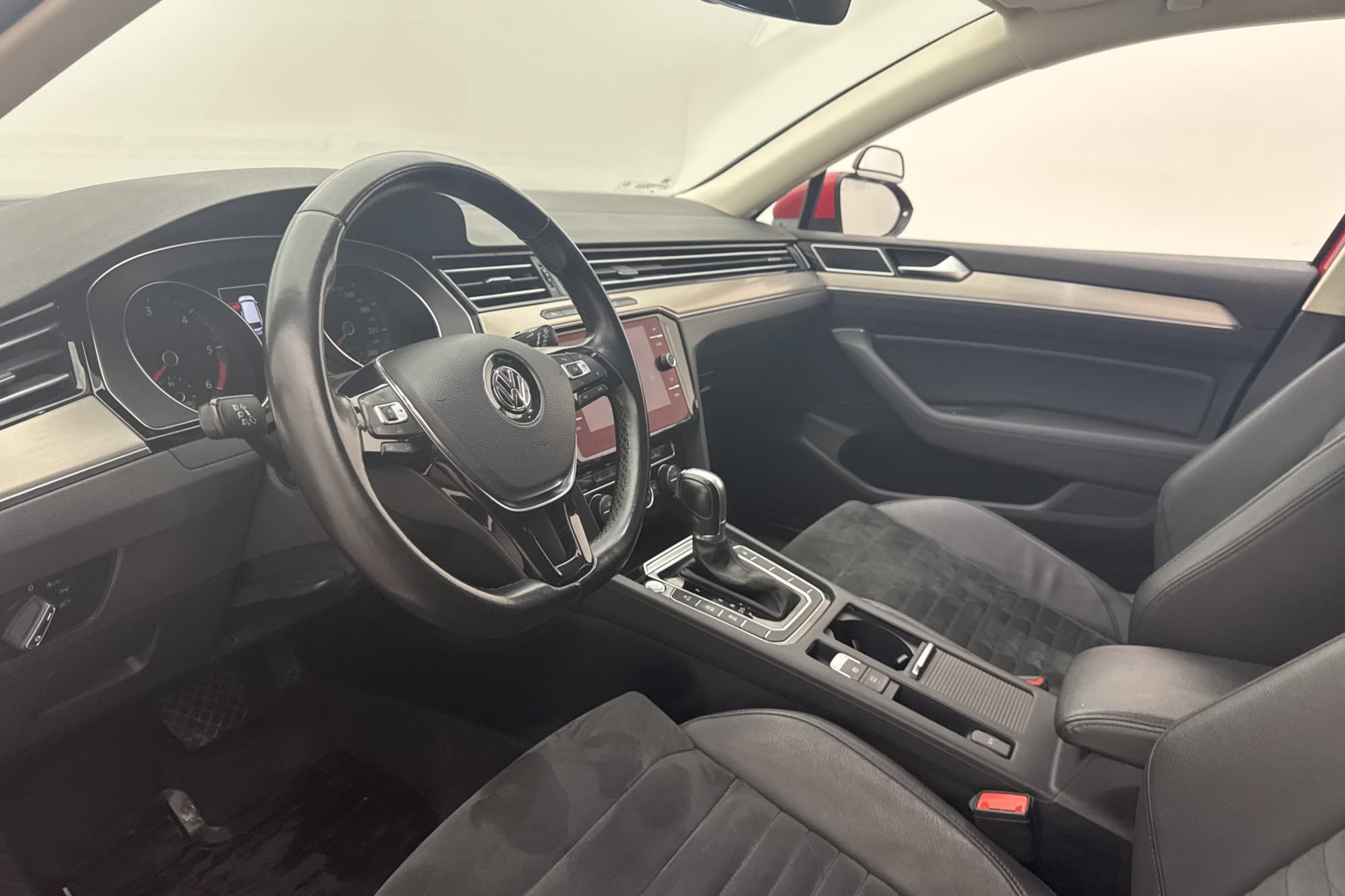 Volkswagen Passat TDI 190hk R-Line Värmare Drag Kamera