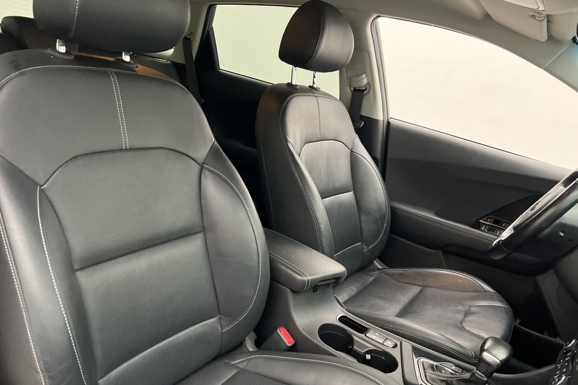 Kia Niro P-HEV 141hk Advance Plus 2 Kamera Skinn Dragkrok