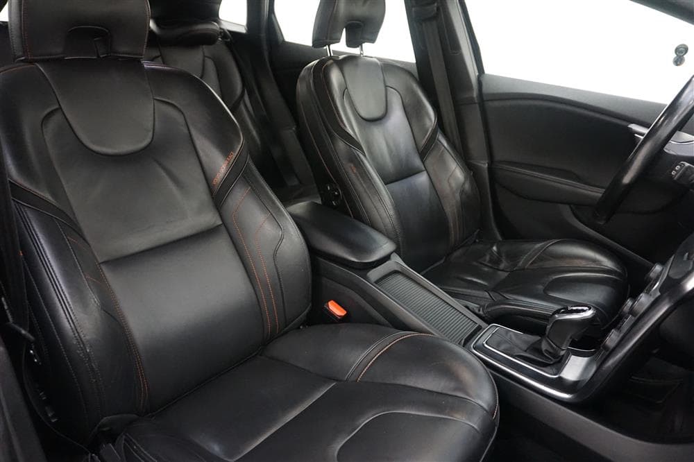 Volvo V40 Cross Country D4 Ocean Race B-kamera VOC 0,43l/milinteriör