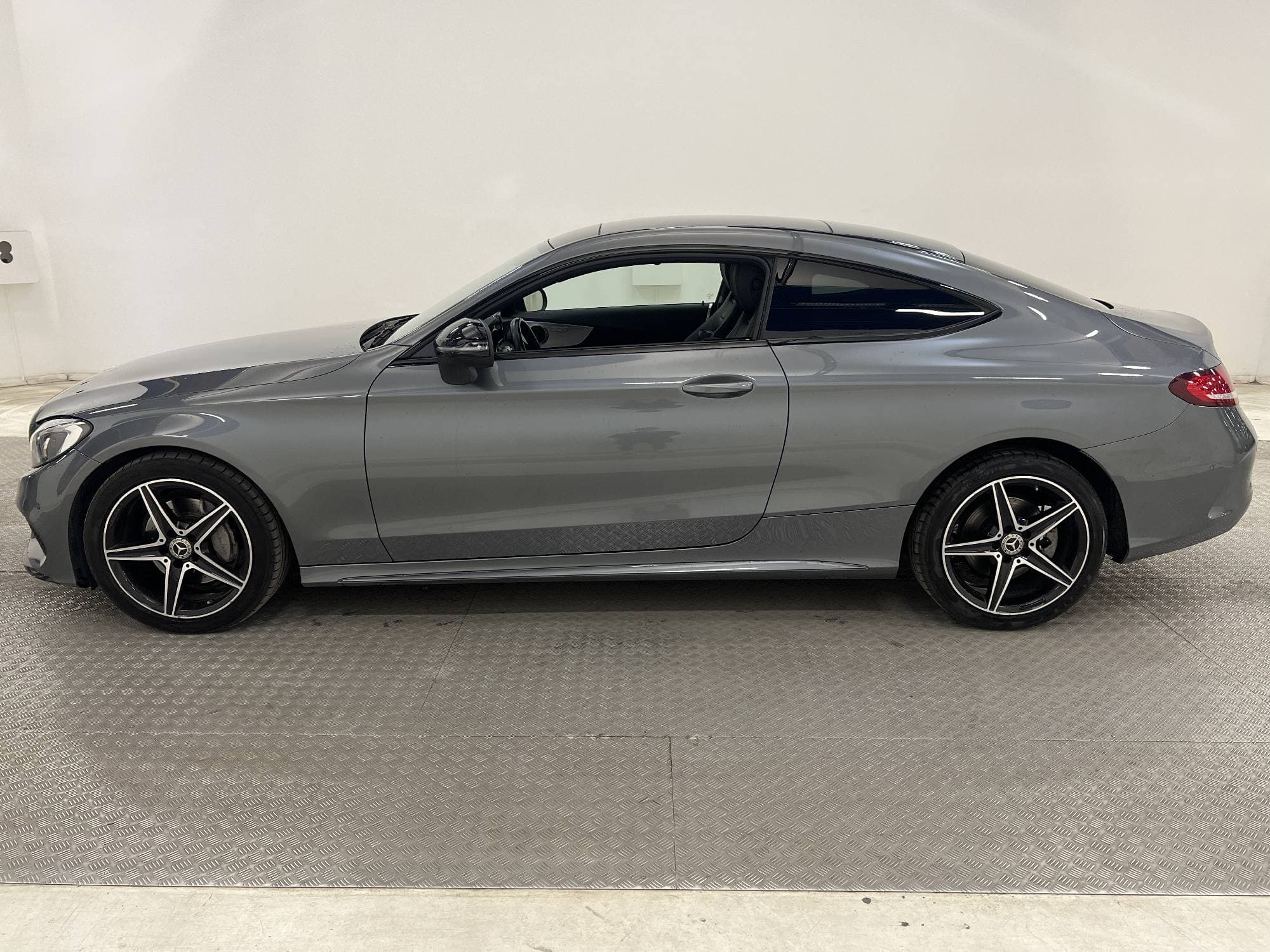 Mercedes-Benz C 200 Coupe 184hk
