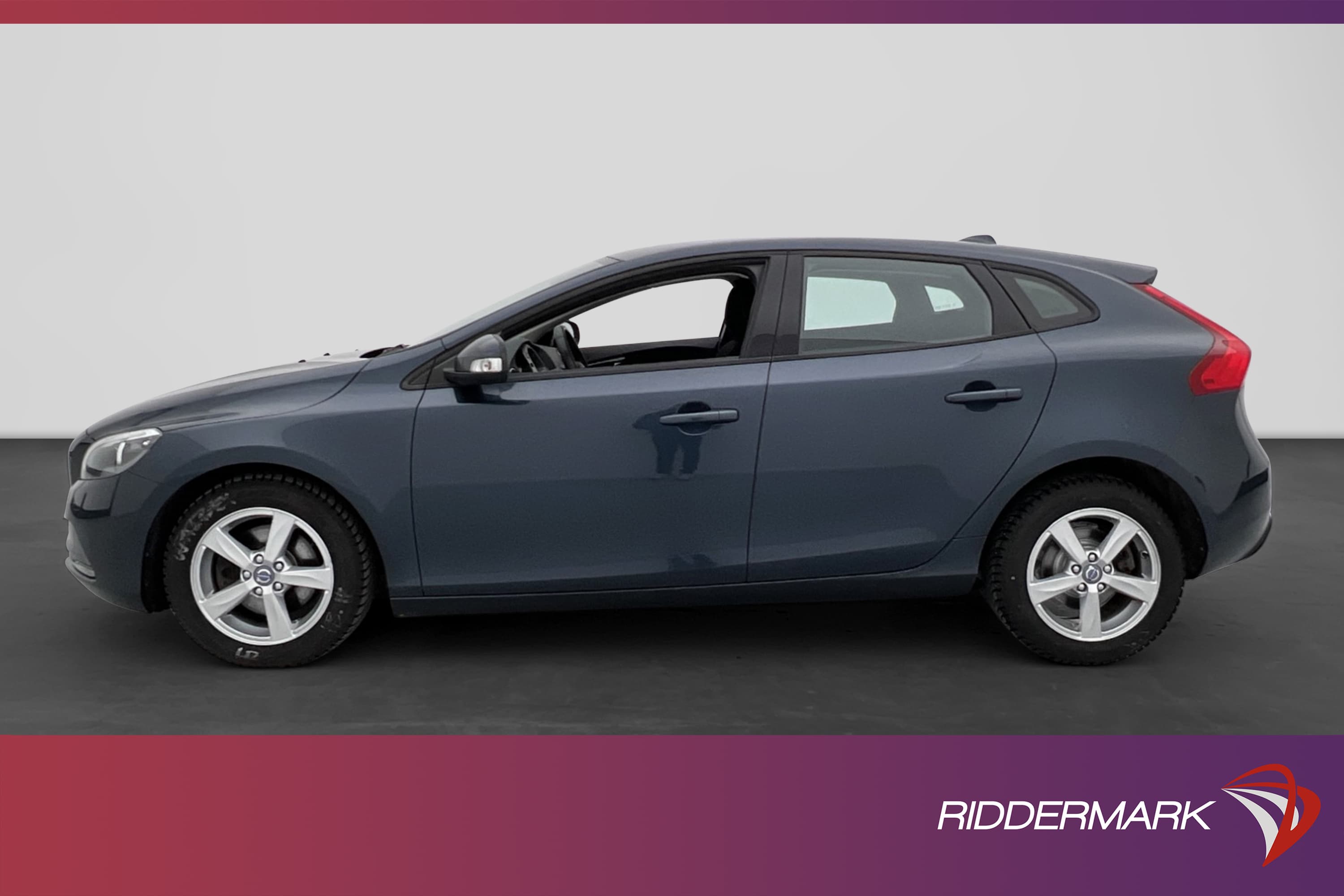 Volvo V40 T2 122hk