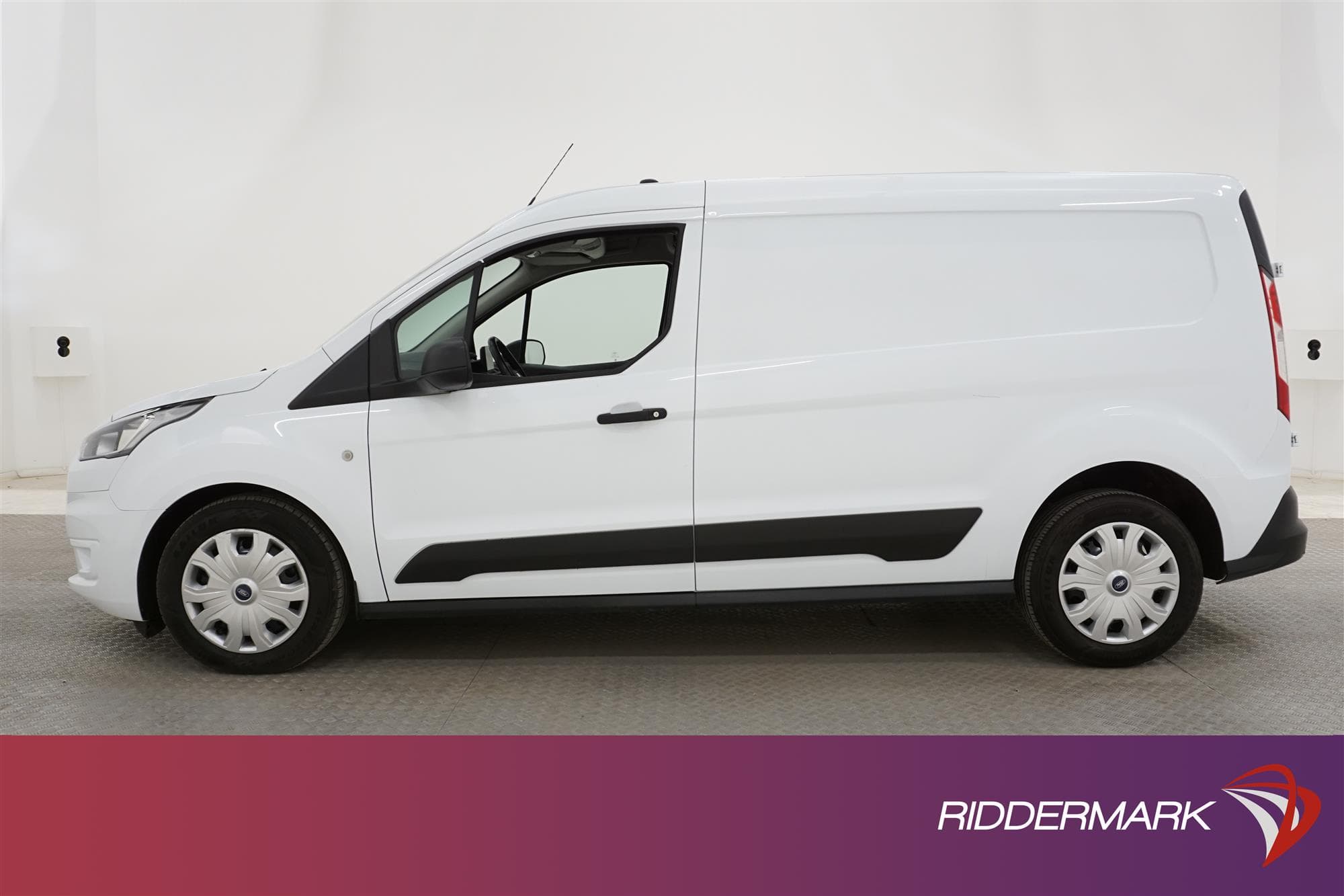 Ford Transit Connect Automat 120hk LWB Drag Värmare Moms