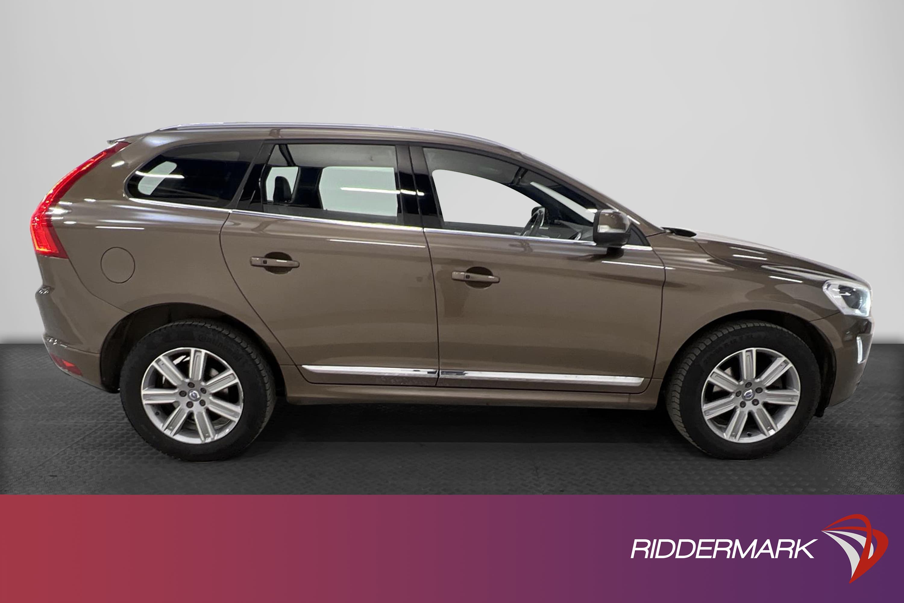 Volvo XC60 D4 AWD 190hk Summum Voc Navi D-värm Drag Navi