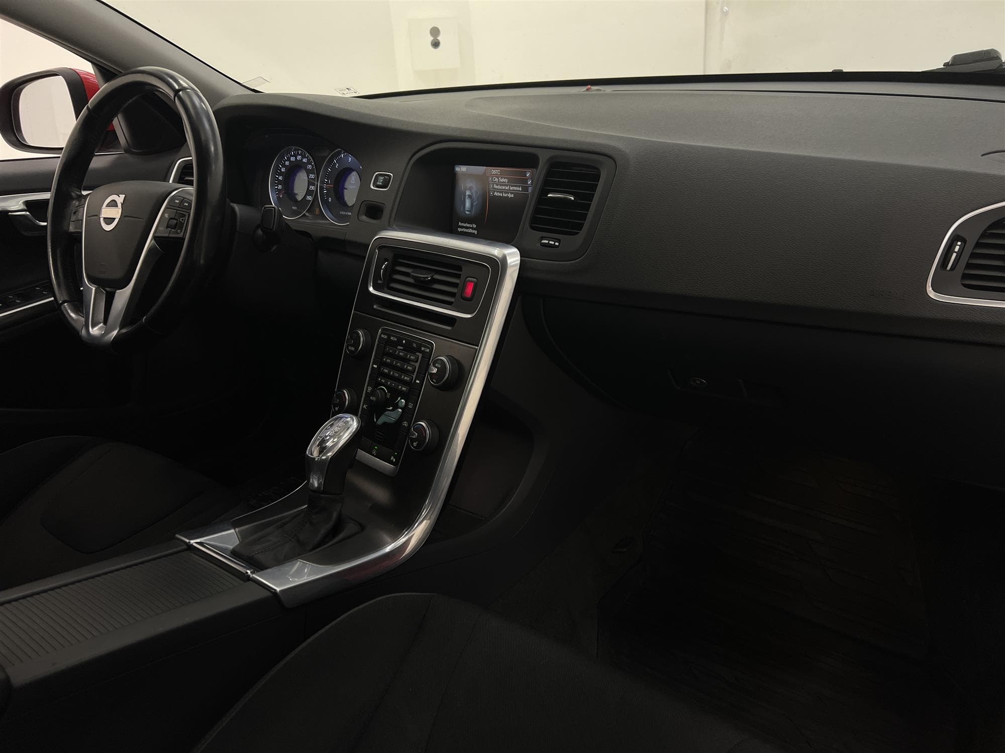 Volvo S60 D2 115hk Momentum 2 Brukare Drag D-Värm 