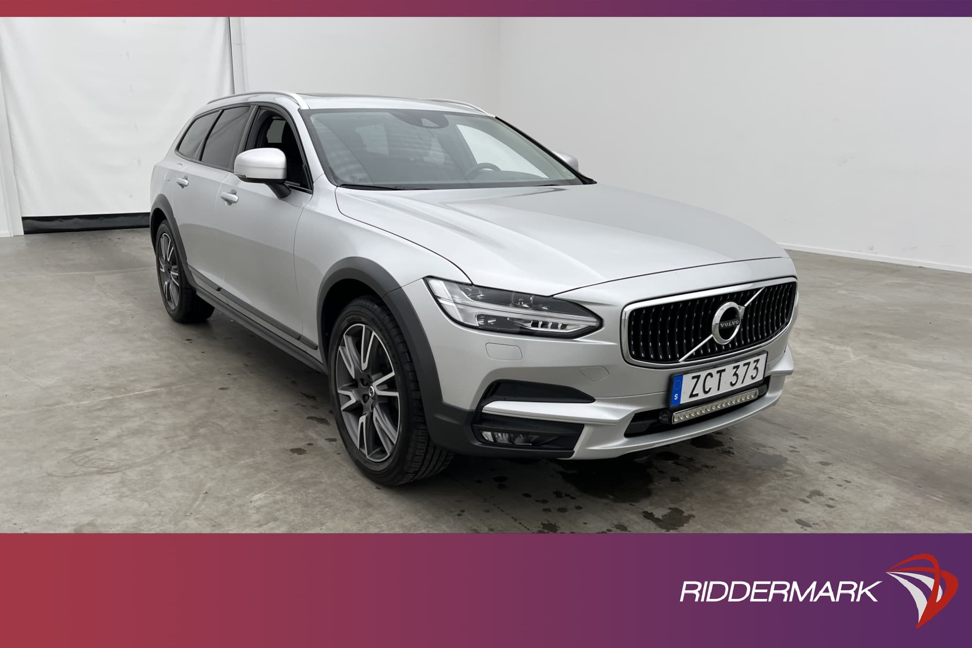 Volvo V90 Cross Country D4 AWD