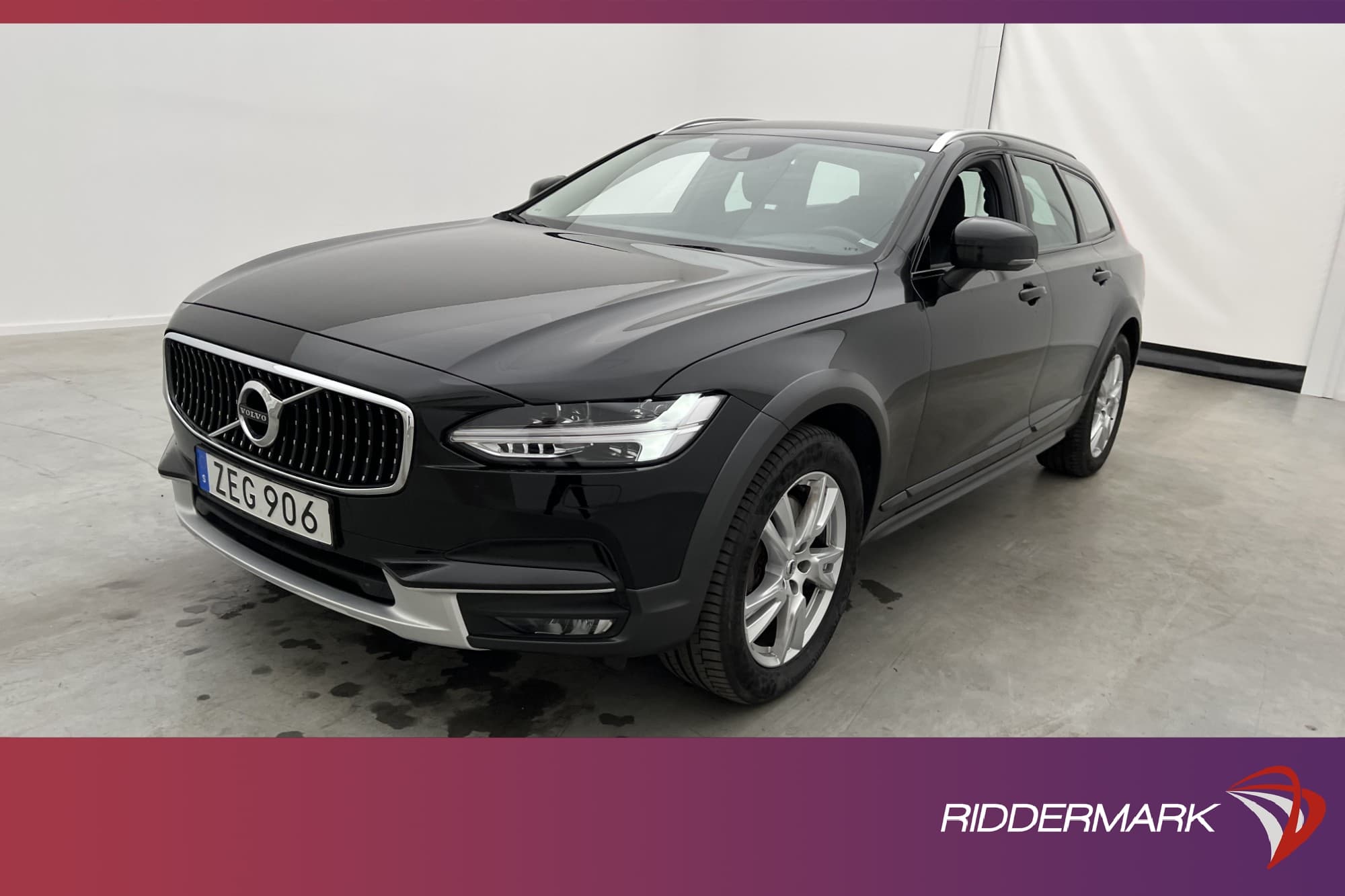 Volvo V90 Cross Country D4 AWD