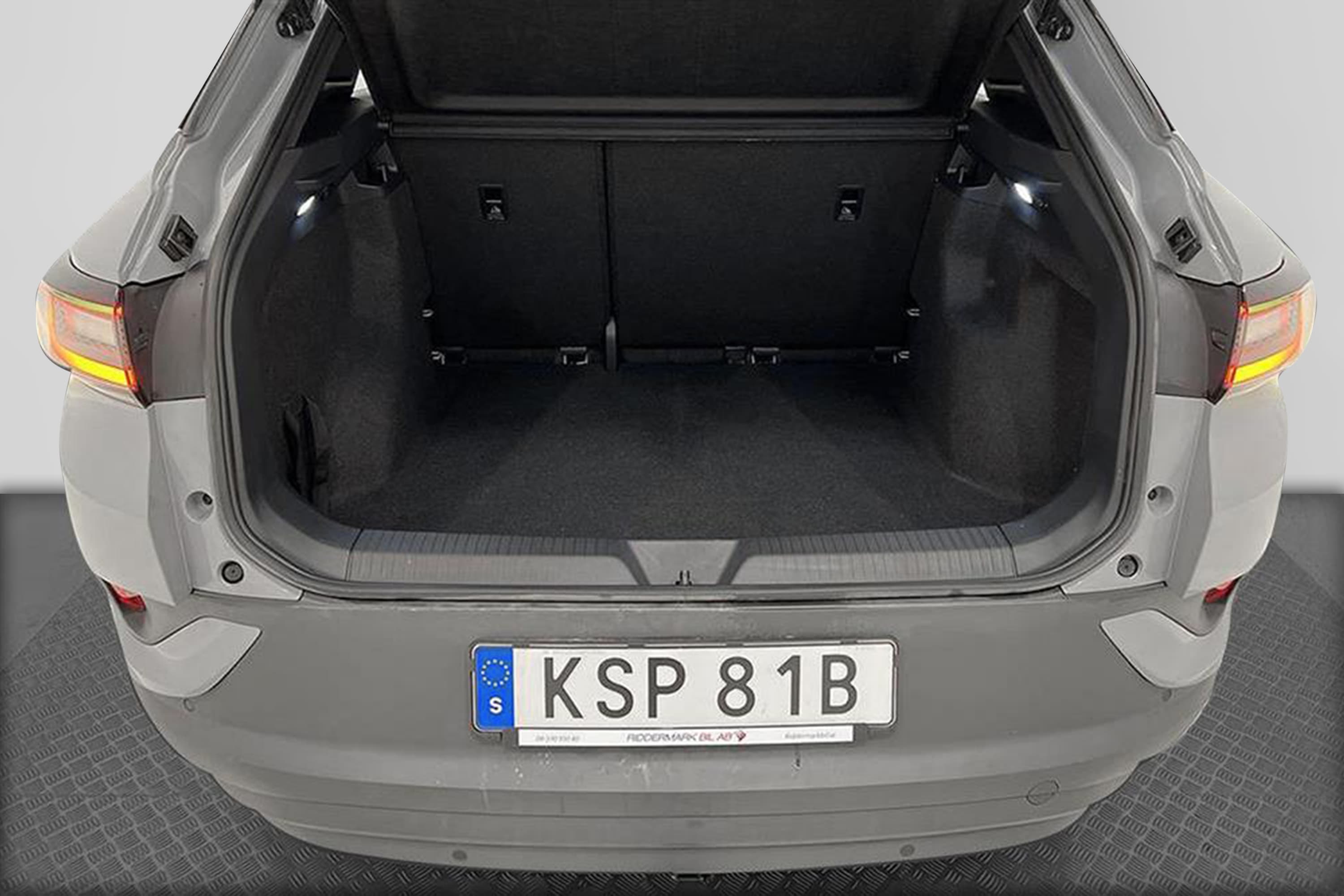 Volkswagen ID.4 Pure Performance Dragkrok Keyless Naviinteriör