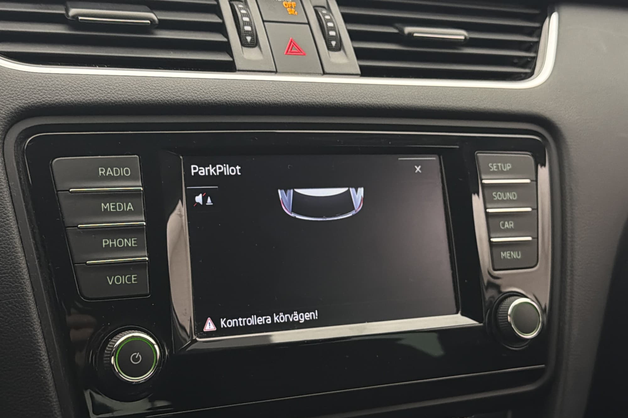 Skoda Octavia 1.2 Ambition Drag Sensorer CarPlay Farthållare