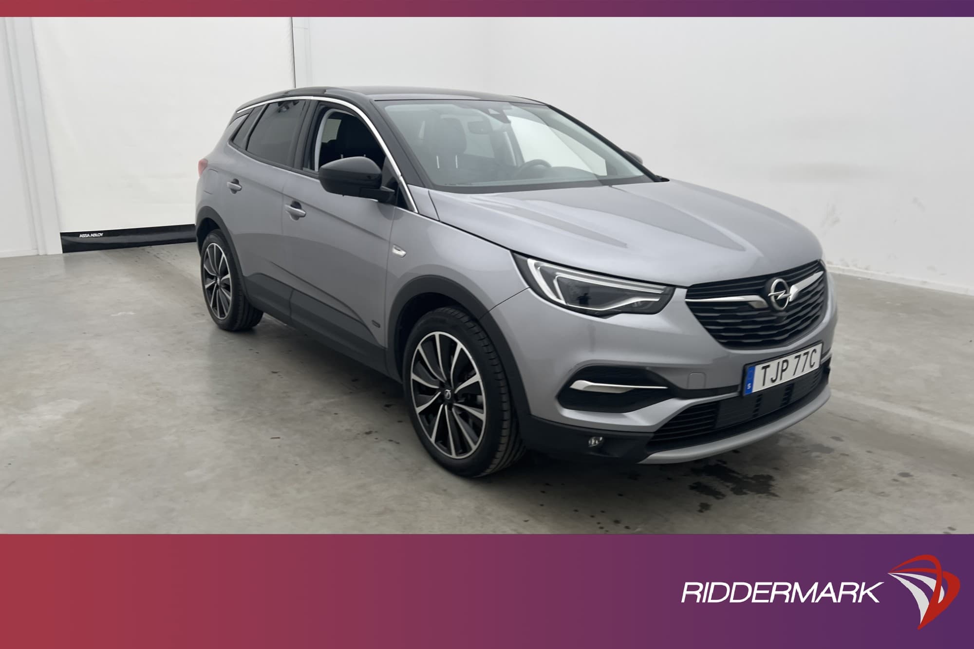 Opel Grandland X Hybrid4 300hk