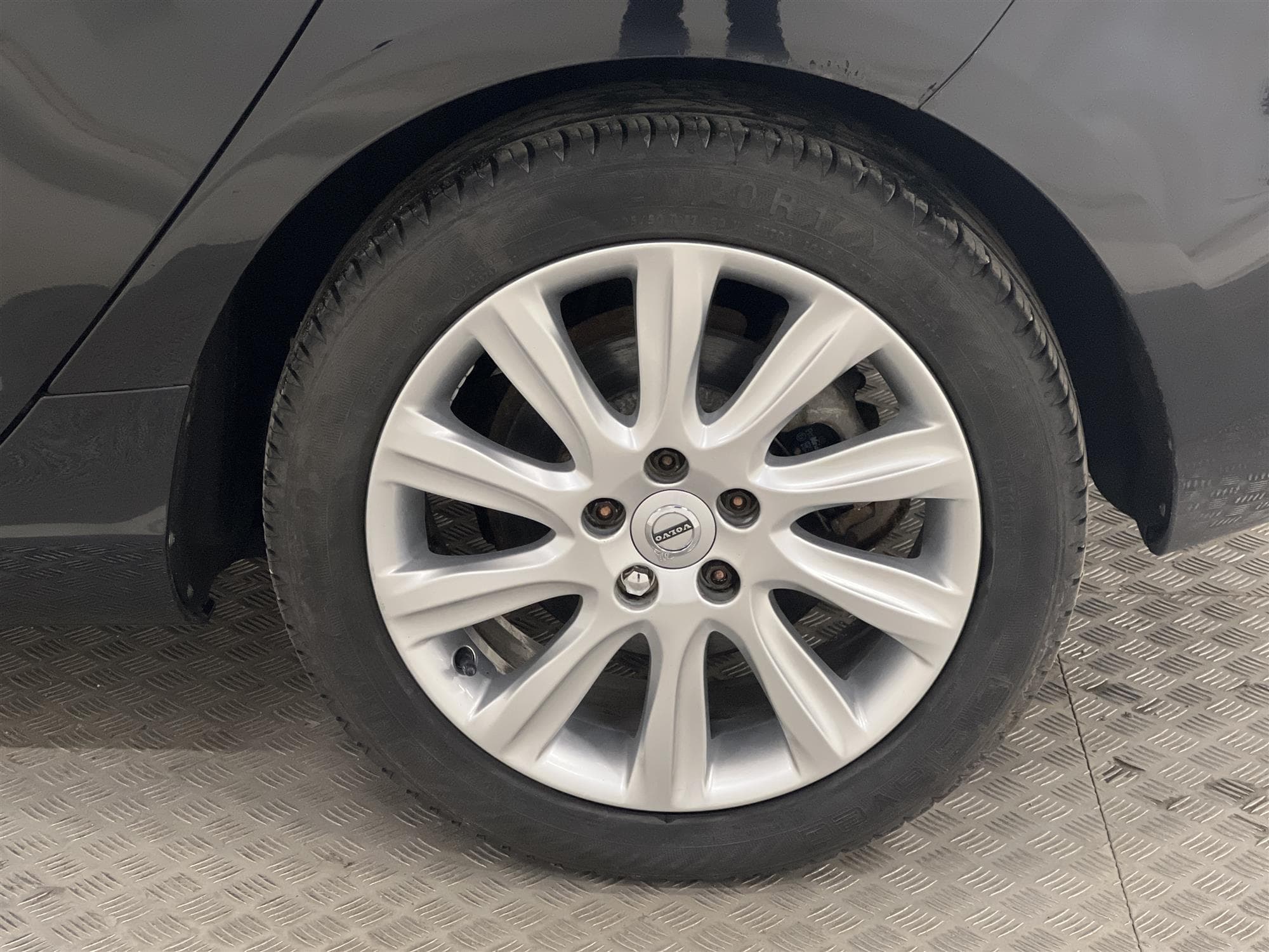 Volvo V40 D2 115hk Summum Drag D-Värm Skinn P-Pilot