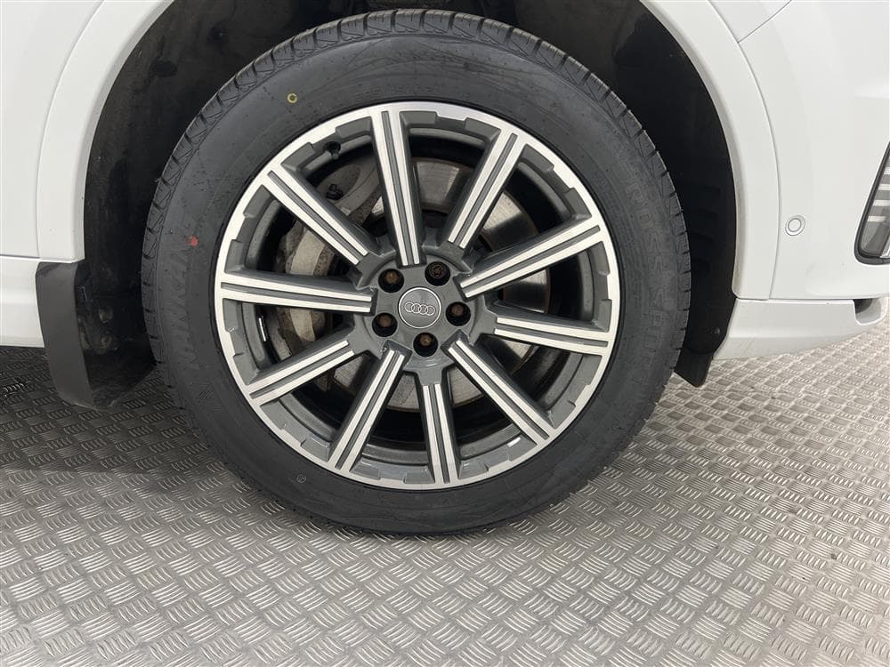 Audi Q7 3.0 e-Tron Quattro 373hk Luftfjädring Bose Draginteriör