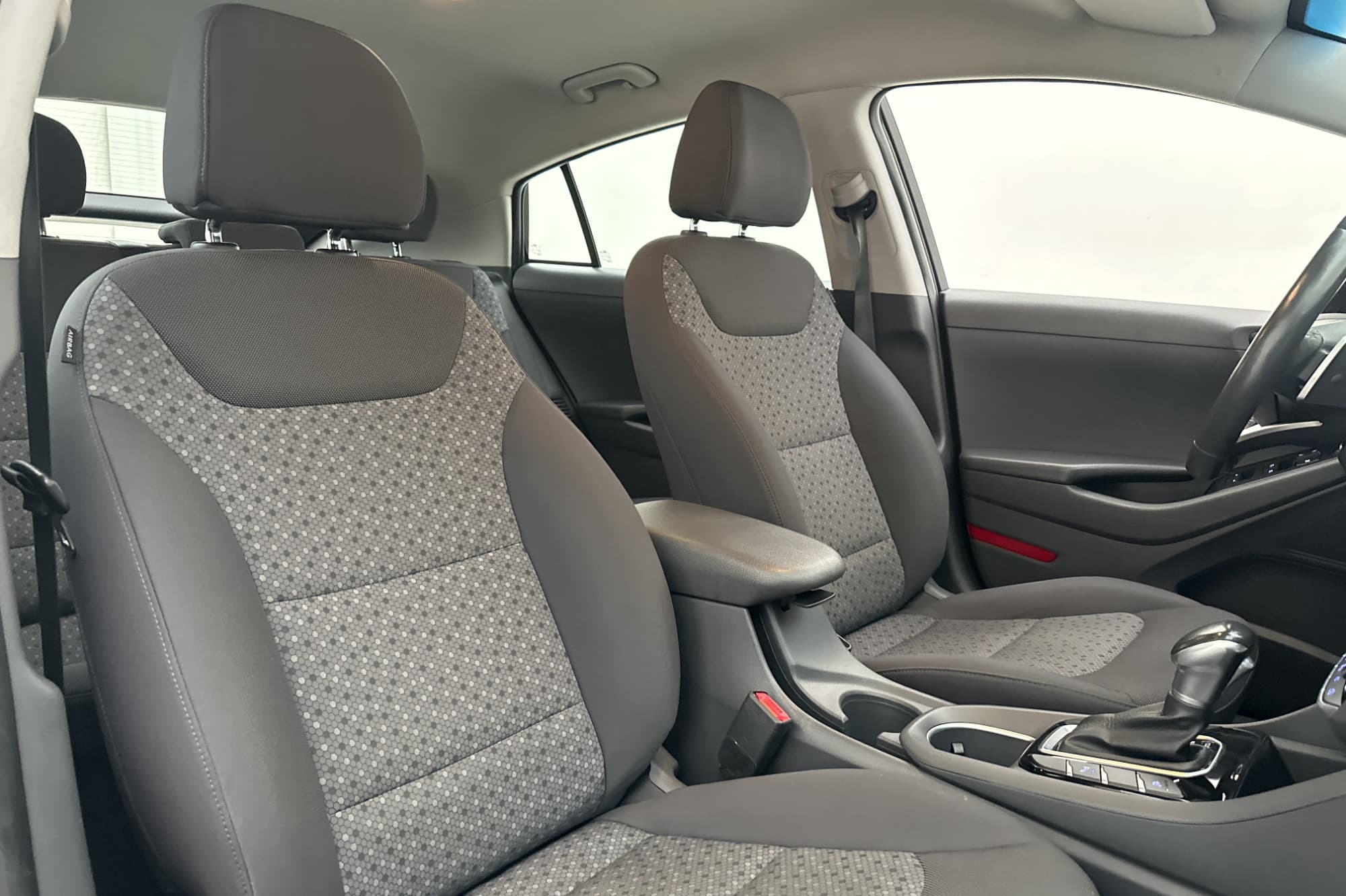 Hyundai IONIQ Plug-in 164hk Premium Plus Kamera Navi CarPlay