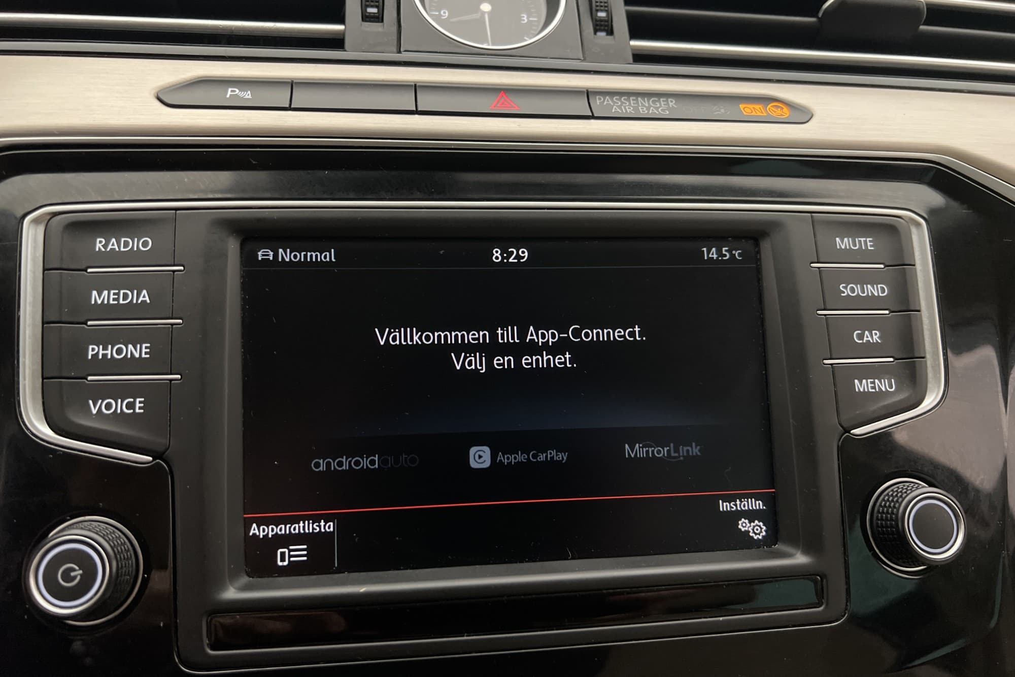 Volkswagen Passat 2.0 TDI R-Line Värmare Drag Kamera CarPlay