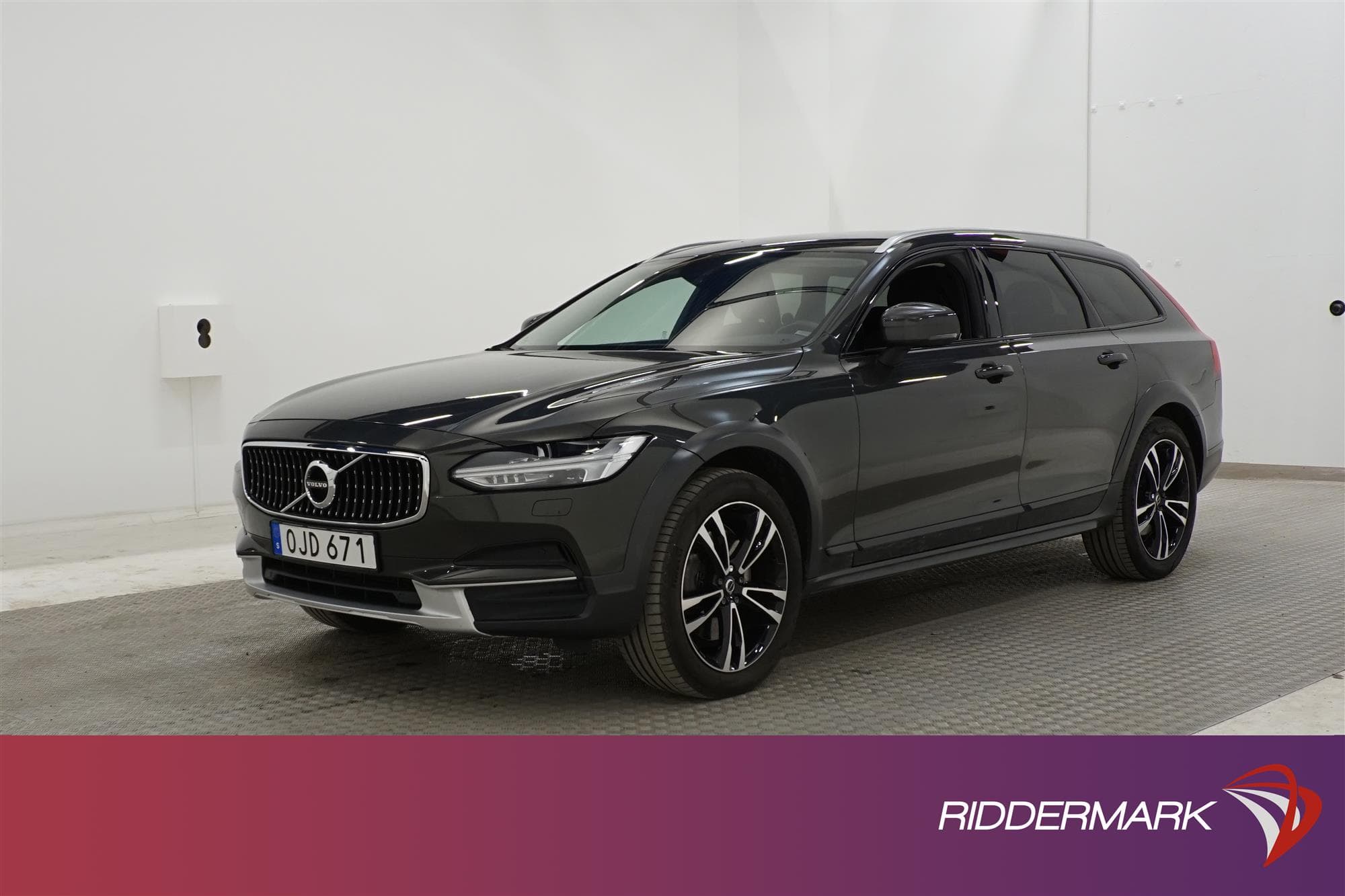 Volvo V90 Cross Country