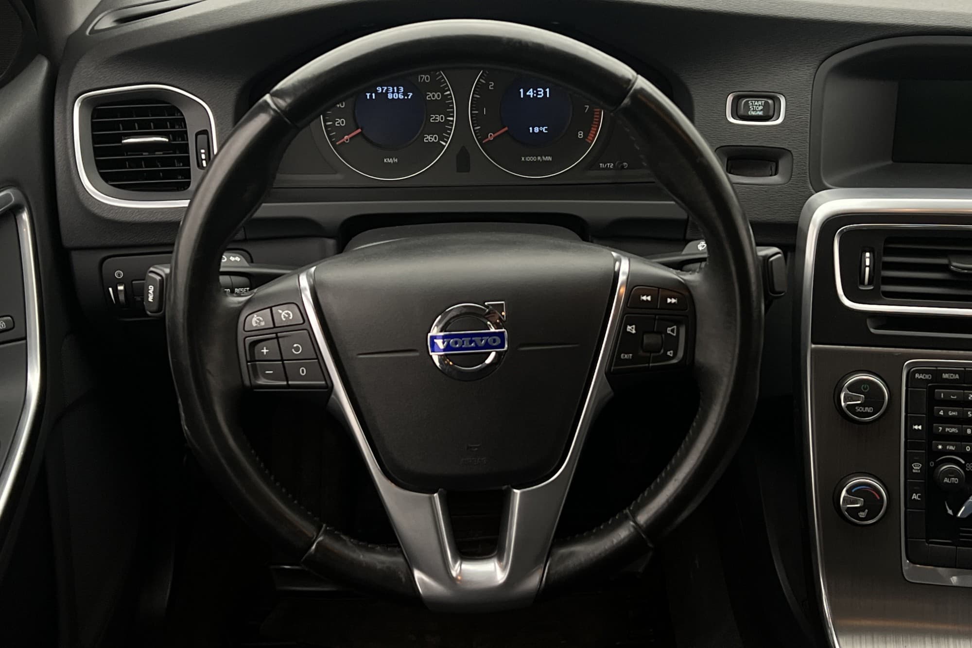 Volvo S60 2.0T 203hk Momentum Dragkrok Motorvärmare