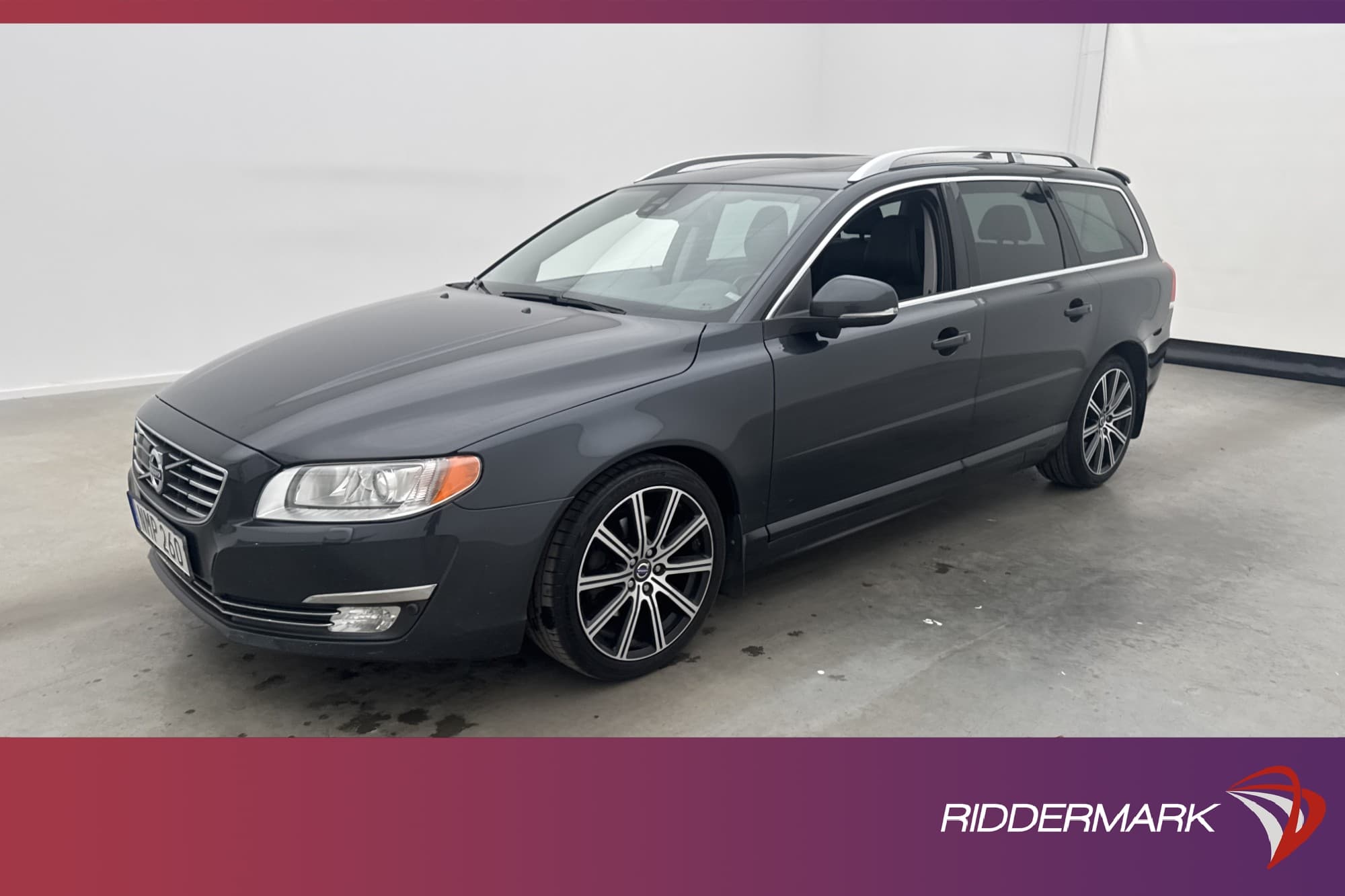 Volvo V70 D4 181hk Summum VOC Värm Taklucka Rattvärme Navi