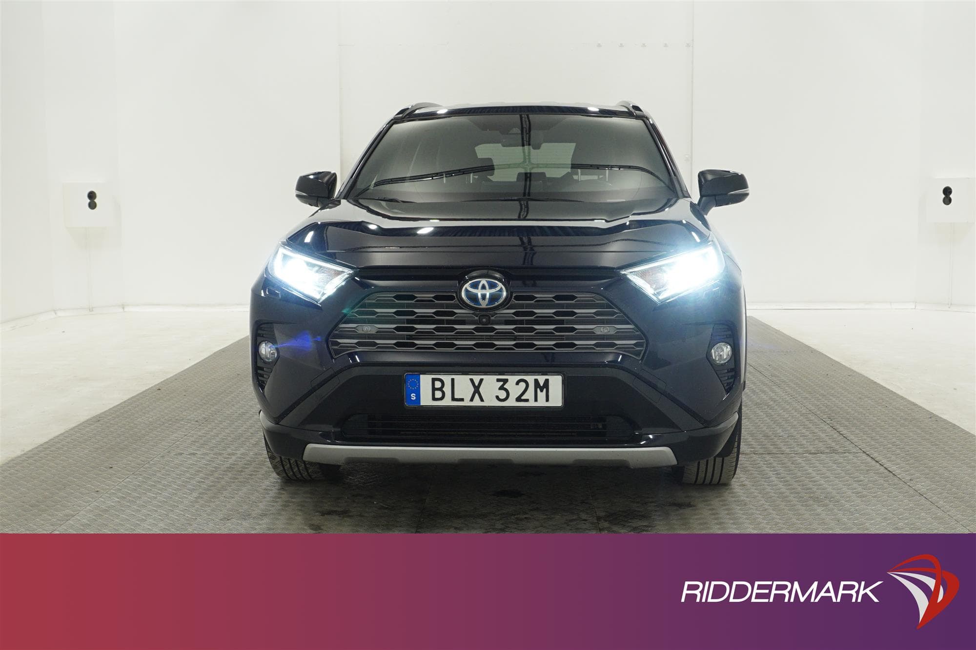 Toyota RAV4 Hybrid AWD 222hk Executive 1 Brukare JBL 360
