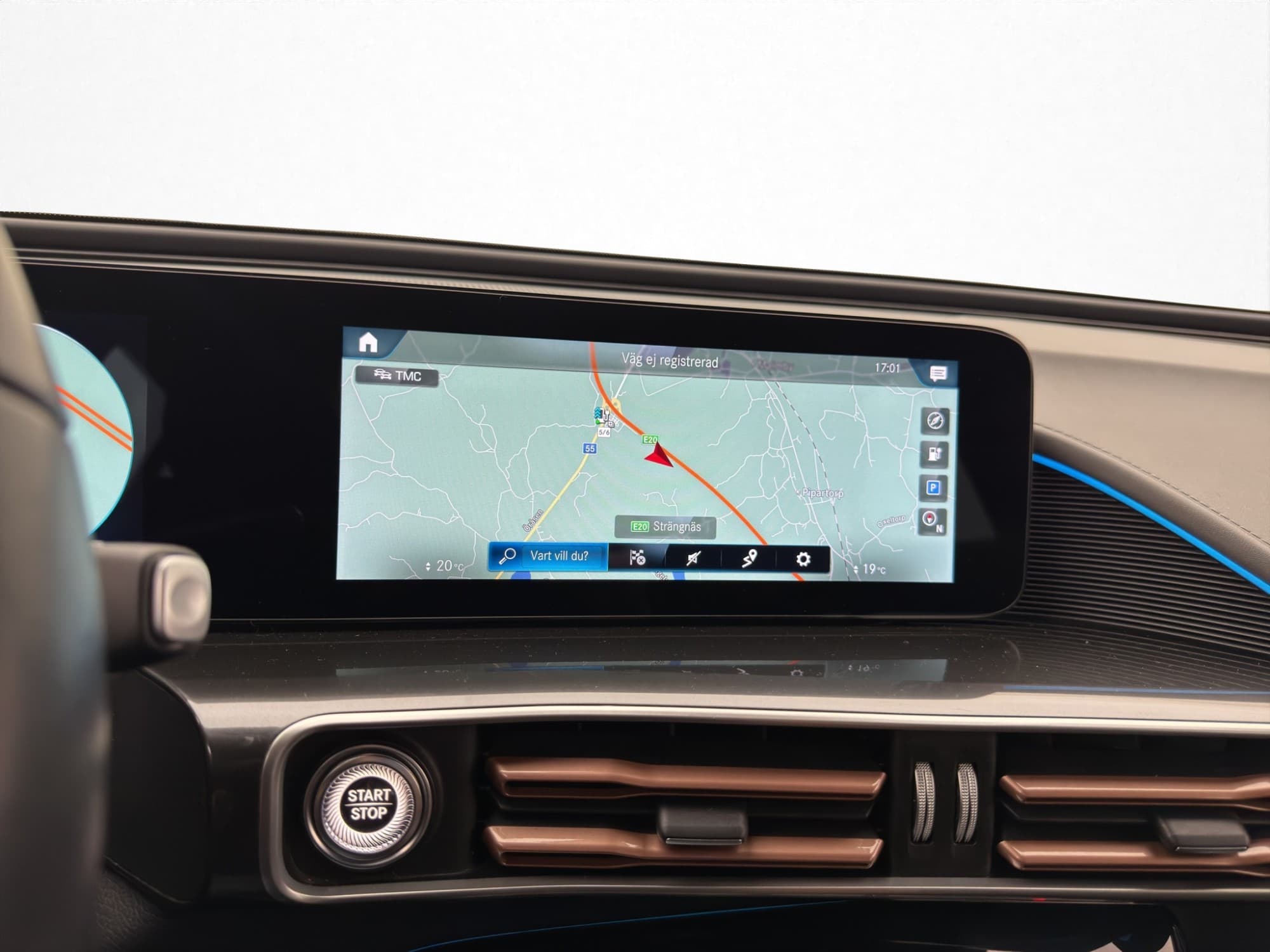 Mercedes-Benz EQC 400 4M 408hk Värmare Kamera Wide Ambient