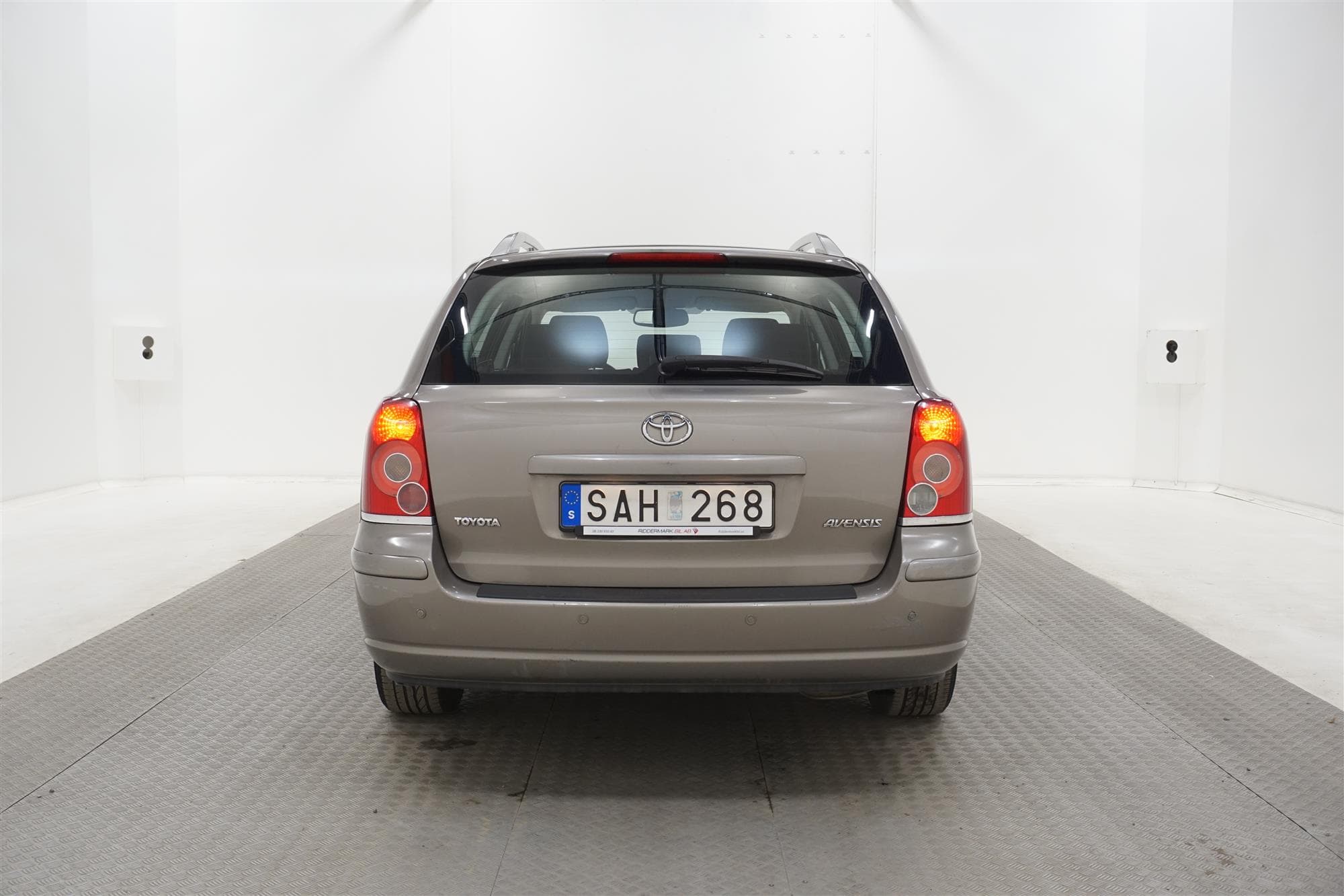 Toyota Avensis Kombi 2.0 147hk 2 Brukare Välservad