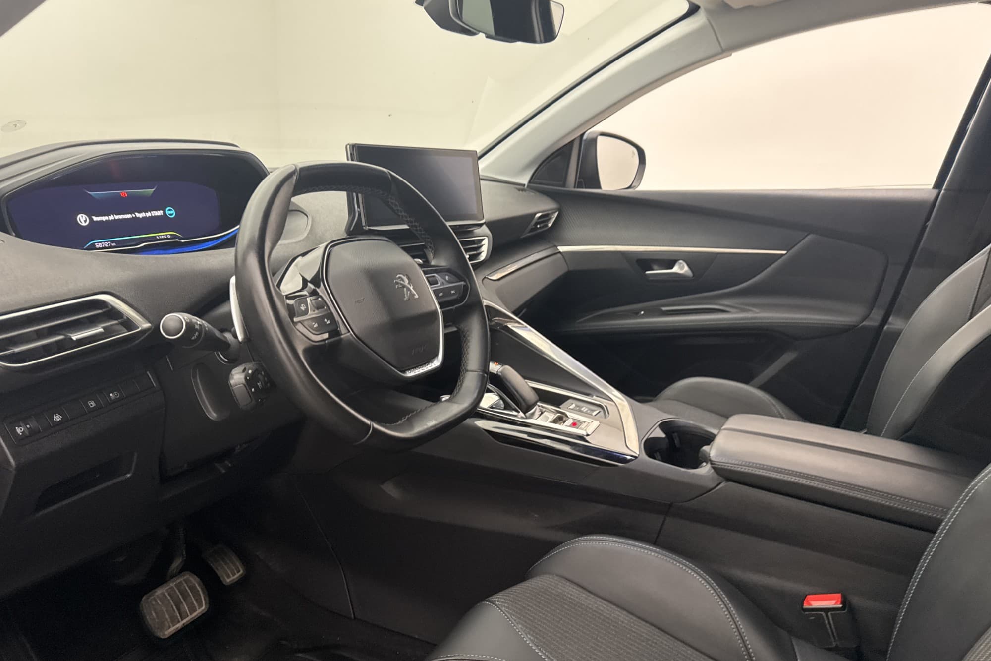 Peugeot 3008 HYBRID 225 PHEV 225hk Allure Kamera CarPlay