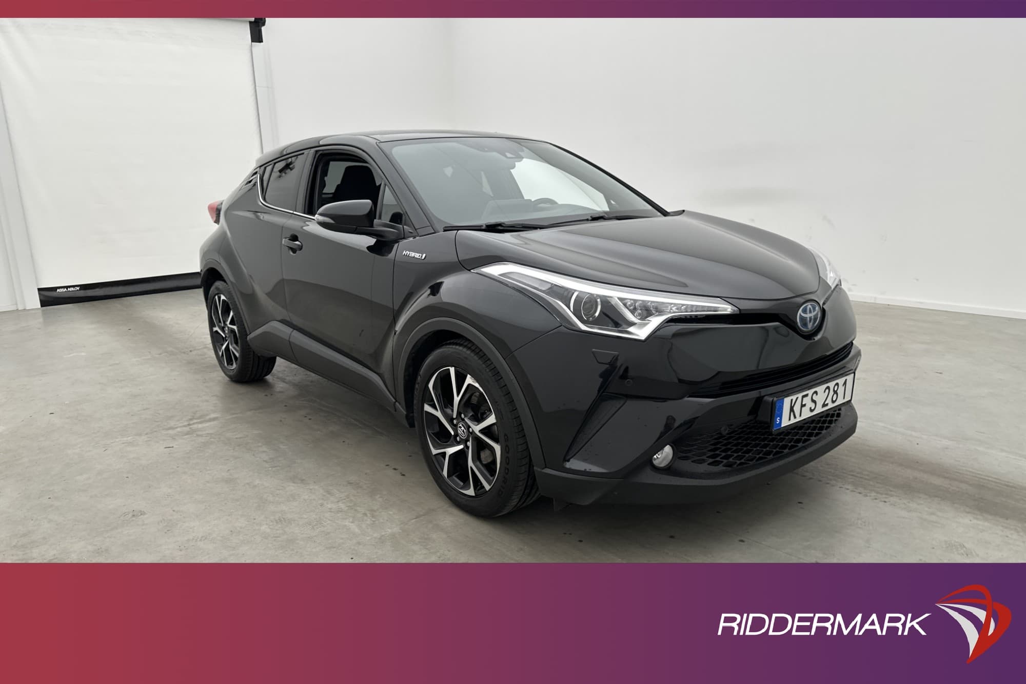Toyota C-HR Hybrid 122hk
