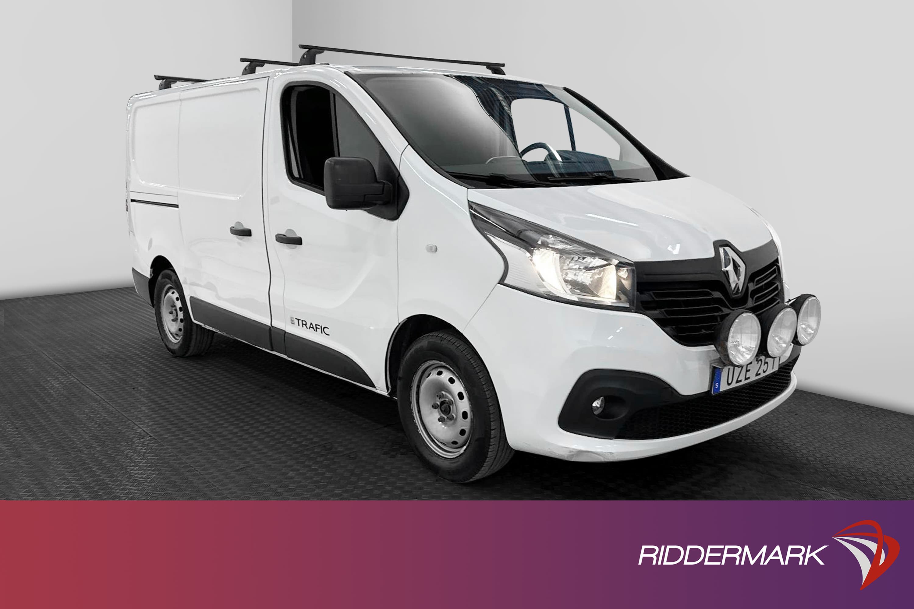 Renault Trafic 1.6 dCi 115hk Värmare Dragkrok PDC Takräcke