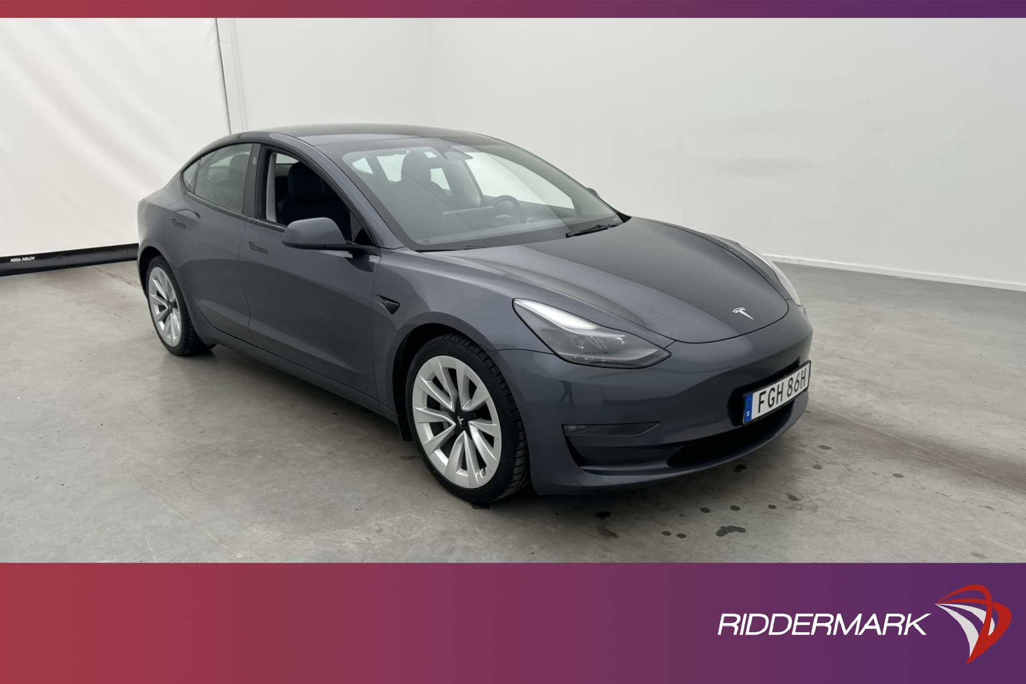 Tesla Model 3 Long Range AWD