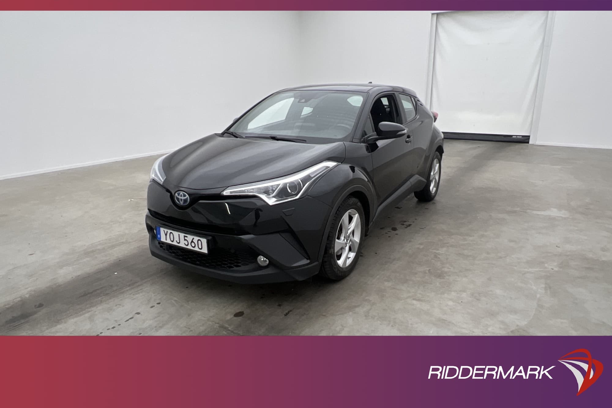 Toyota C-HR Hybrid CVT 122hk