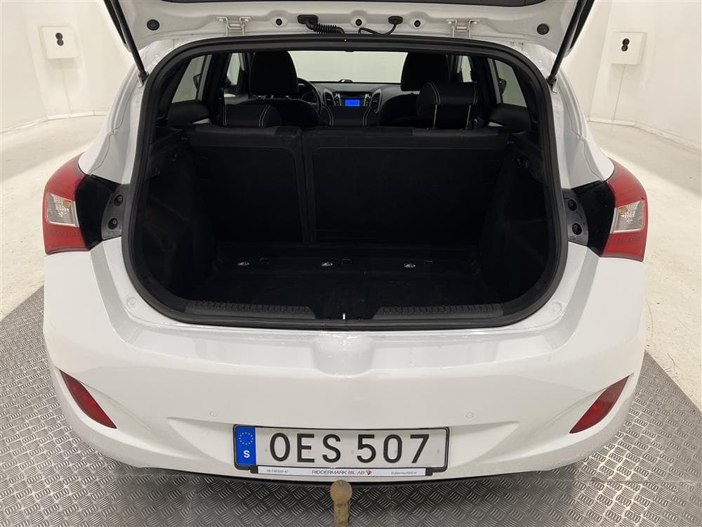 Hyundai i30 1.6 D 136hk Drag Rattvärme Nyservad 0.39l/milinteriör