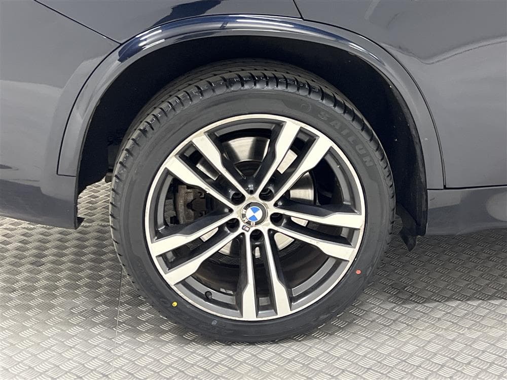 BMW X5 M50d 381hk M-Sport D-värm Panorama Navi Draginteriör