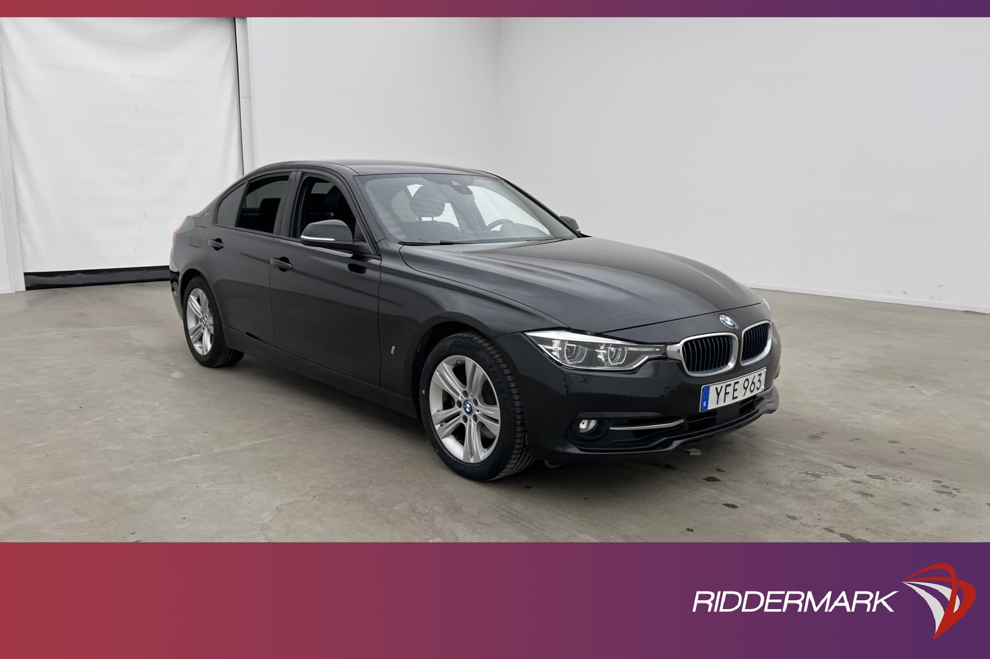 BMW 330e 252hk