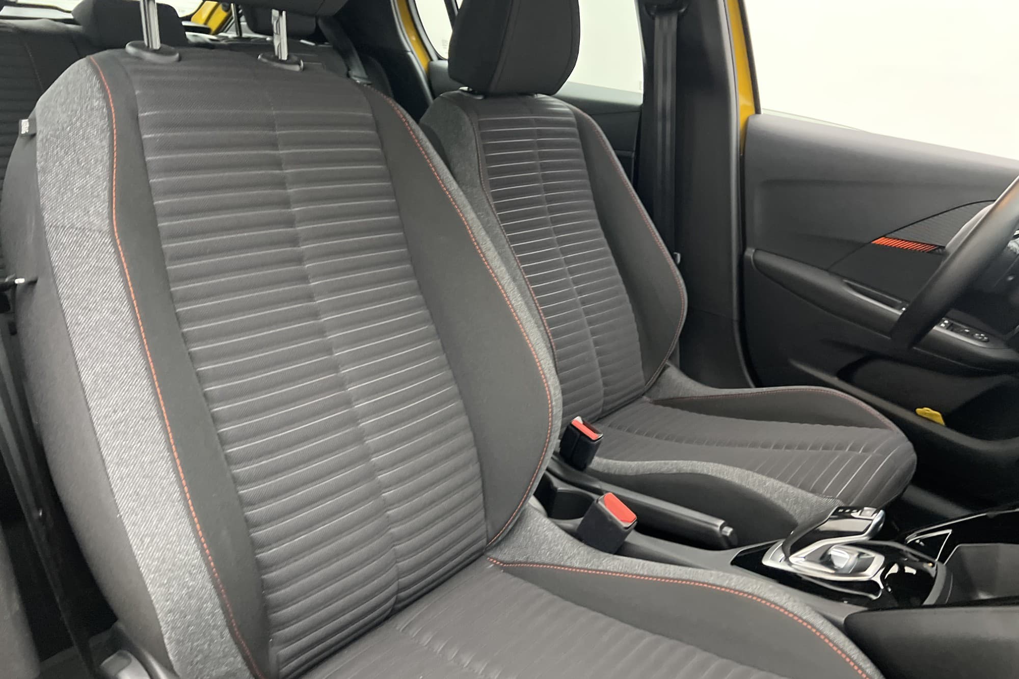 Peugeot 208 1.2 PureTech 100hk Active Pack CarPlay Sensorer