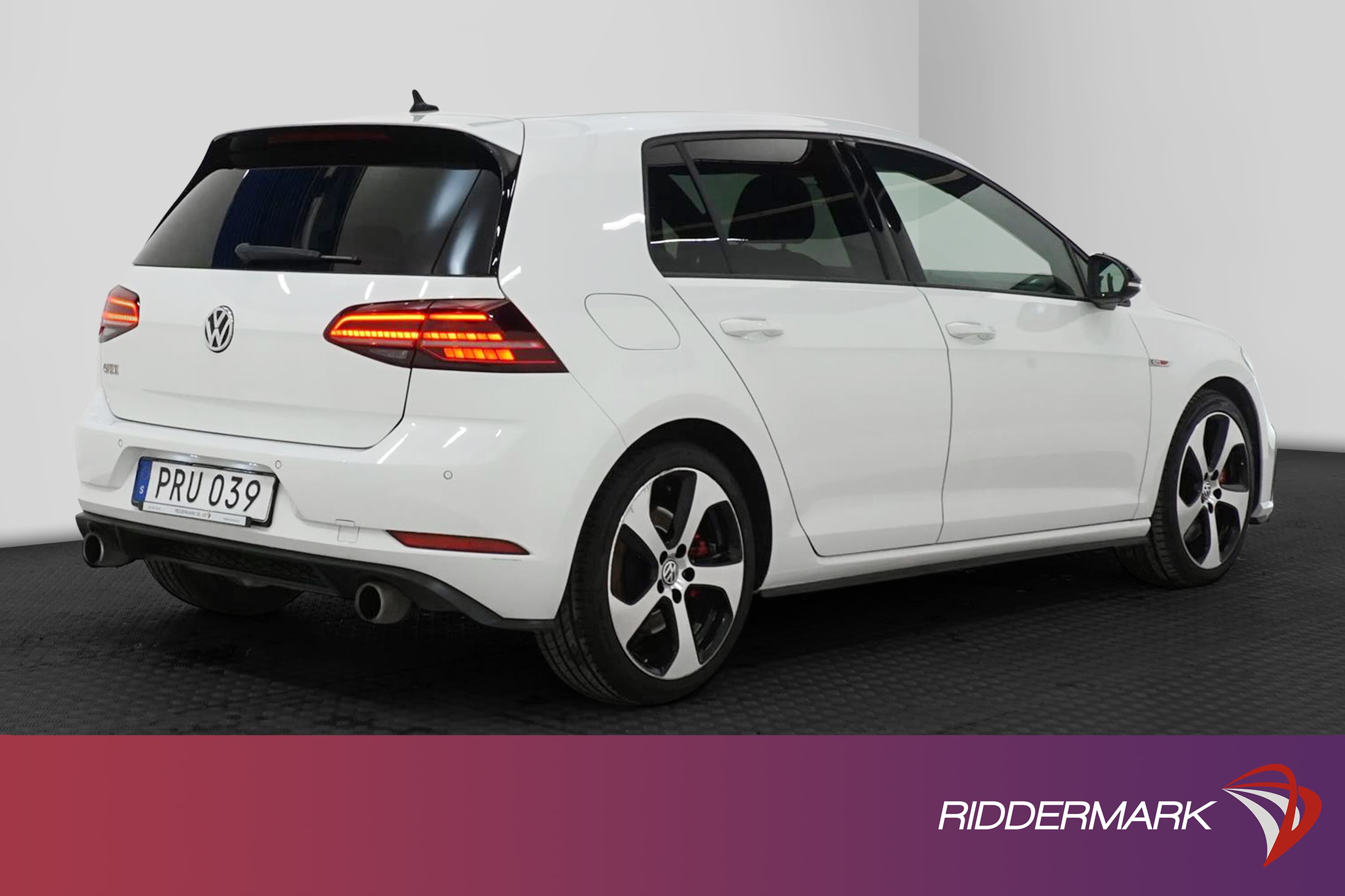Volkswagen Golf GTI Performance DSG 245hk Kamera Active info