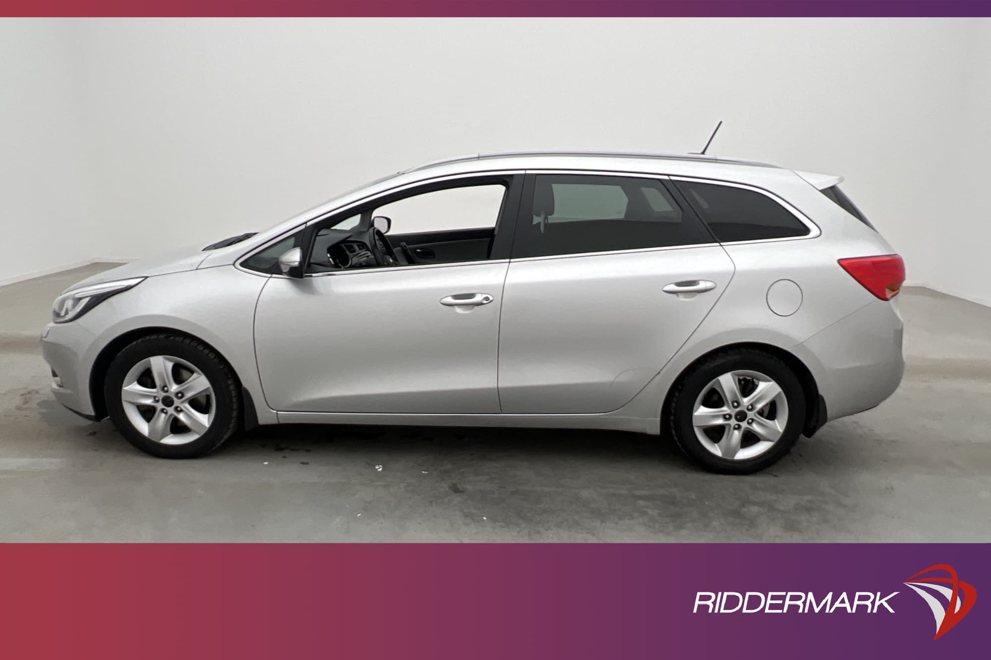 Kia Ceed 1.6 CRDi 128hk M&K-värm Navi Pano Kamera